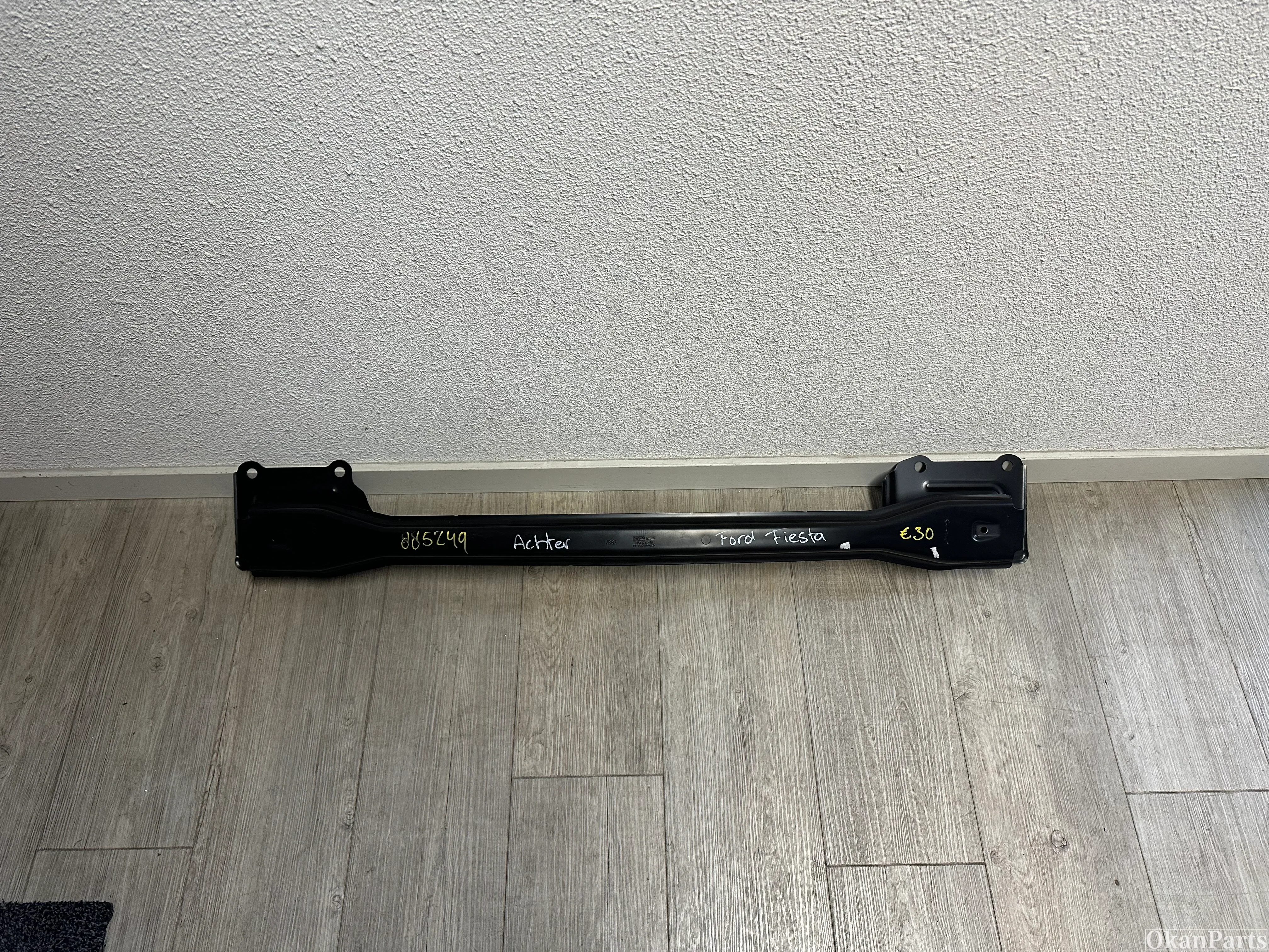 Ford Fiesta achter bumperbalk