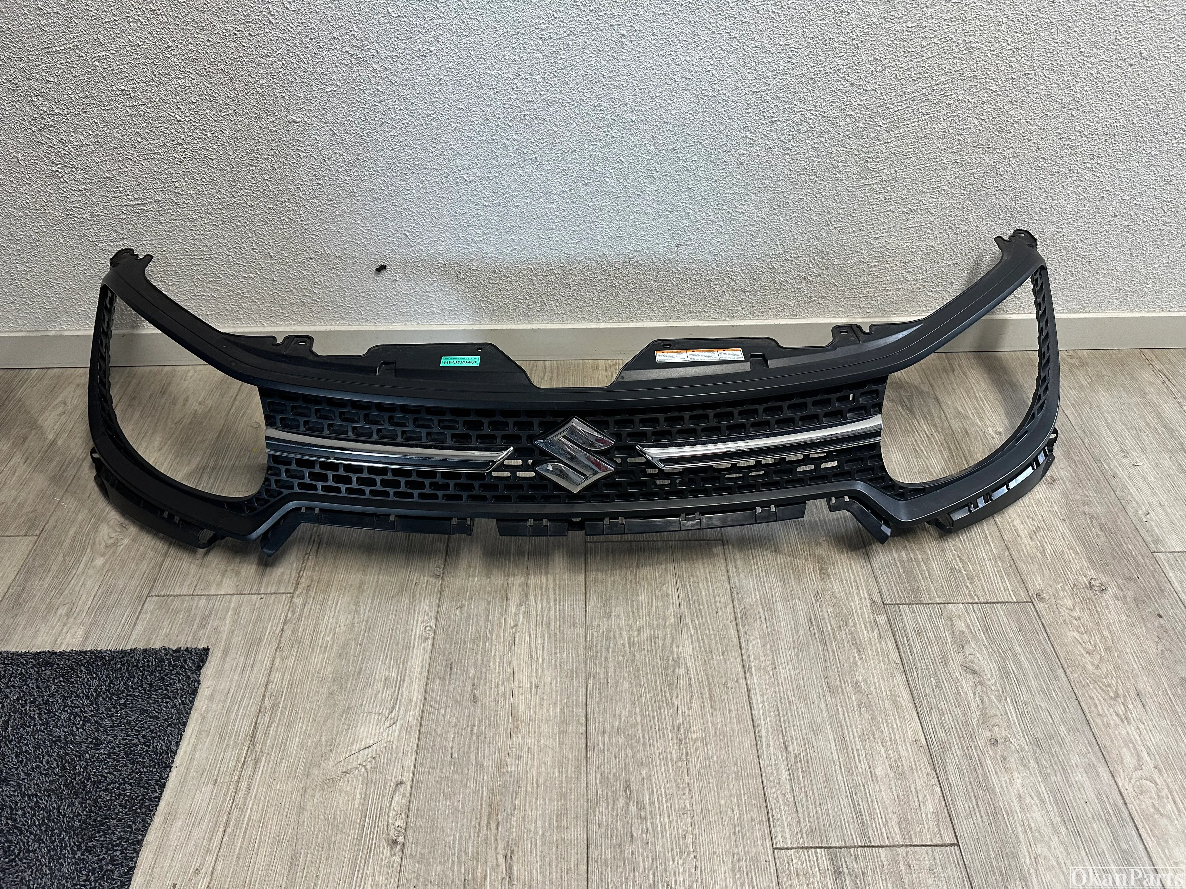 Suzuki Ignis Kühlergrill 72111-62R0