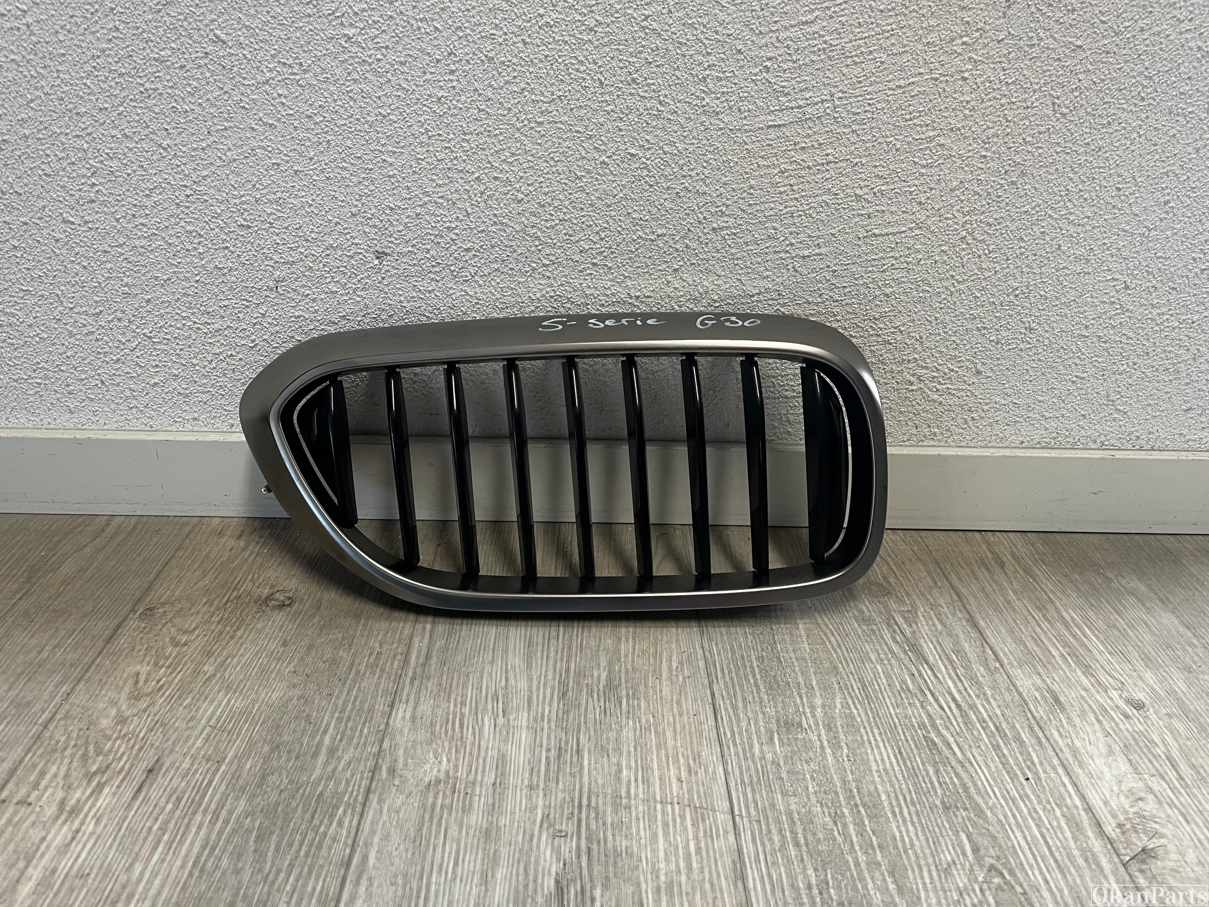 BMW 5-Serie G30 G31 Luxery Line Linker Calandre Links 7390866