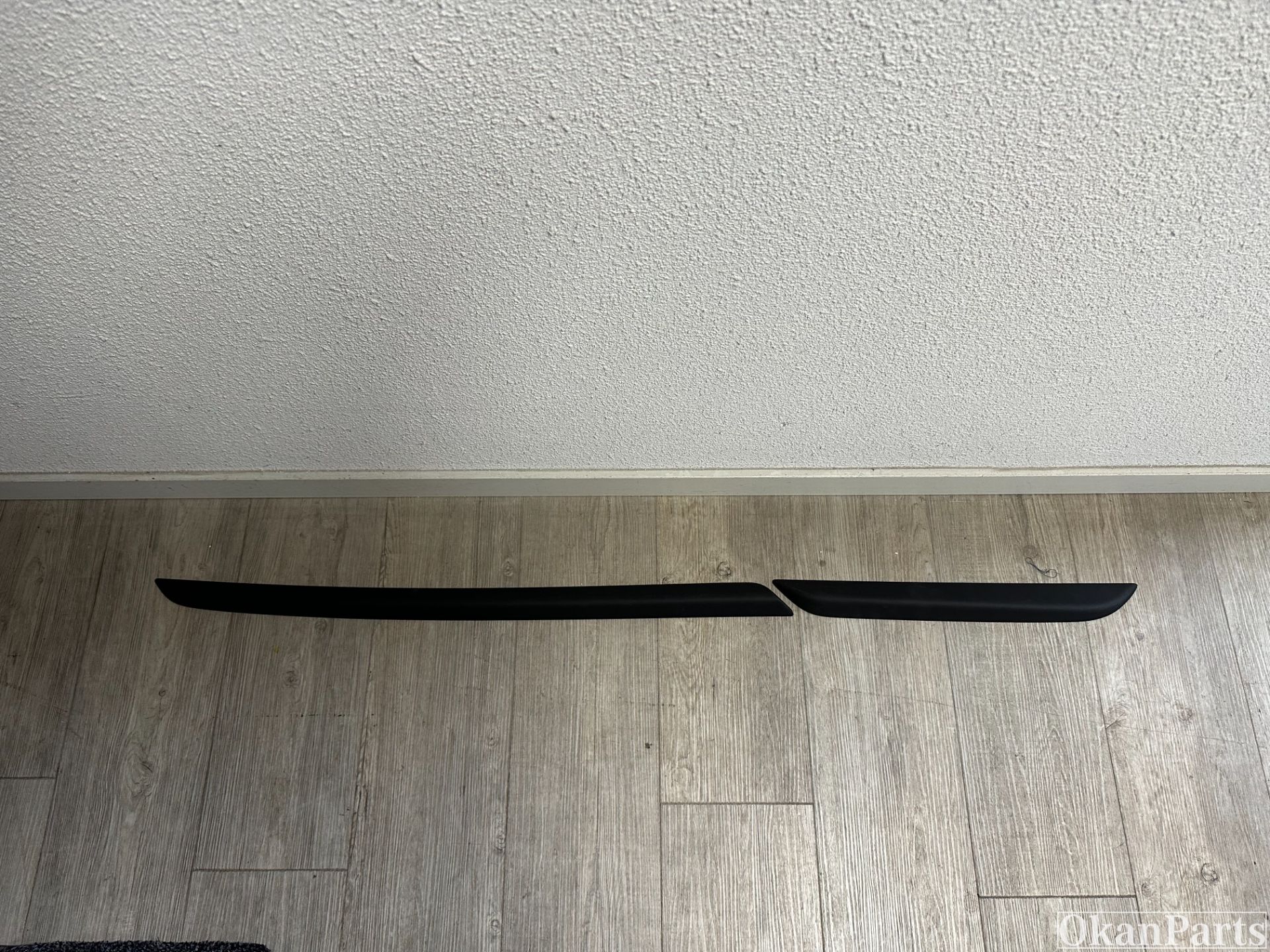 Suzuki Swift Türverkleidungsleiste links links 990E0-53R07-000