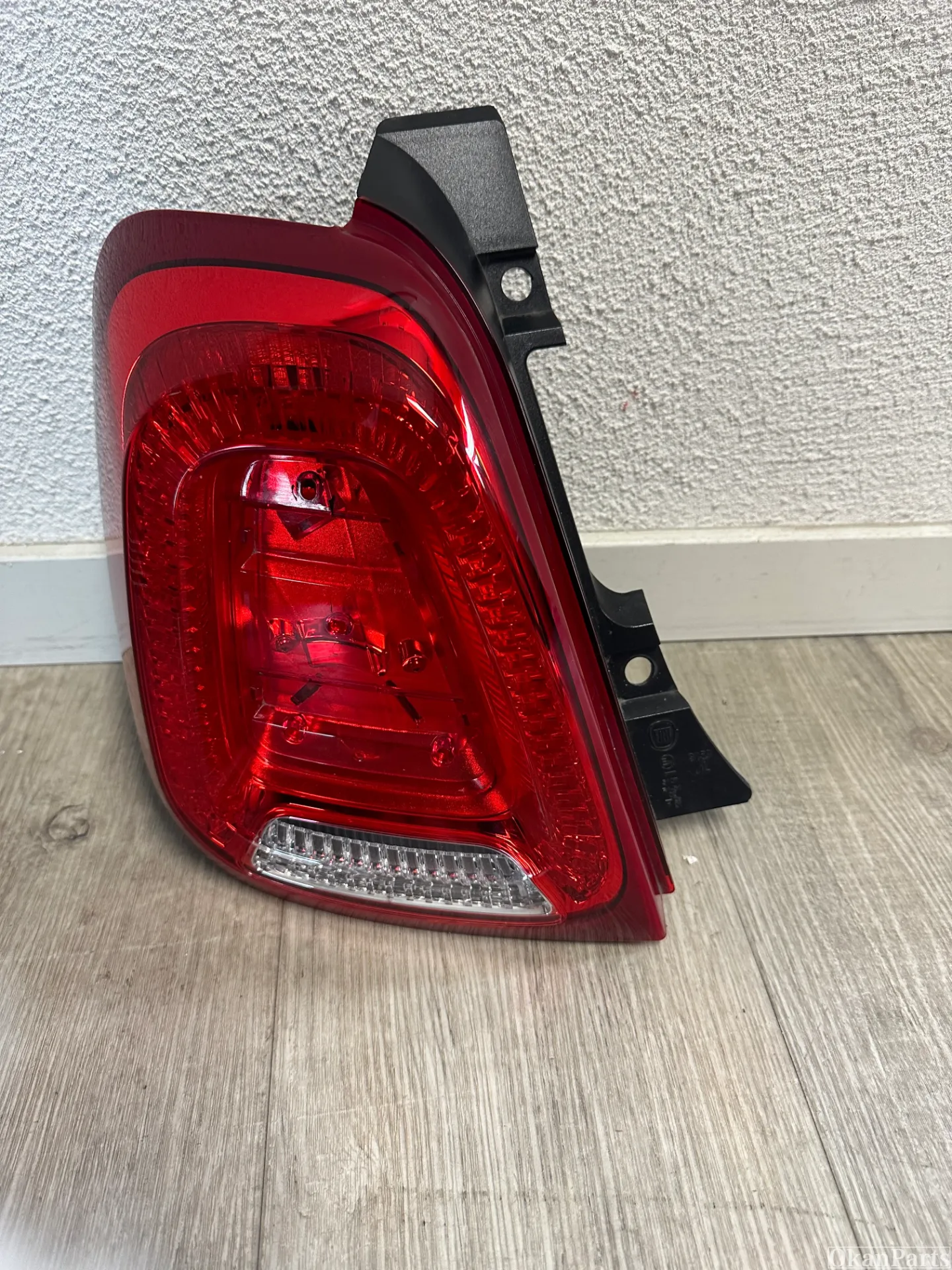 Fiat 500 500C linker achterlicht links 81599013