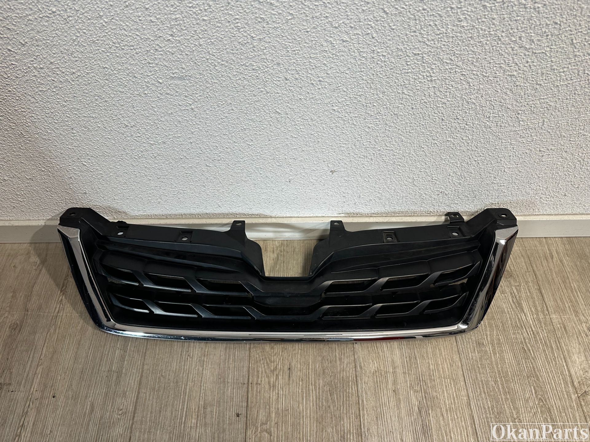 Subaru FOrester Grille 91122SG100