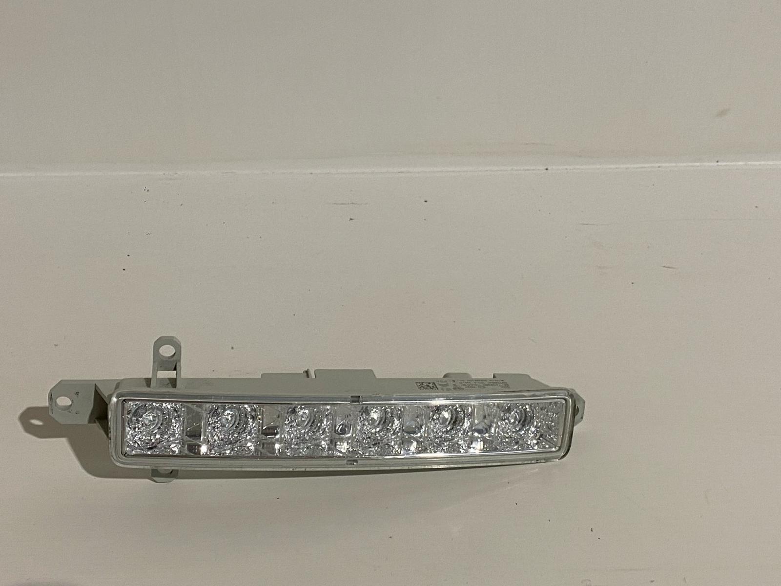 Peugeot 108 Citroen Berlingo Rechter LED Dagrijverlichting