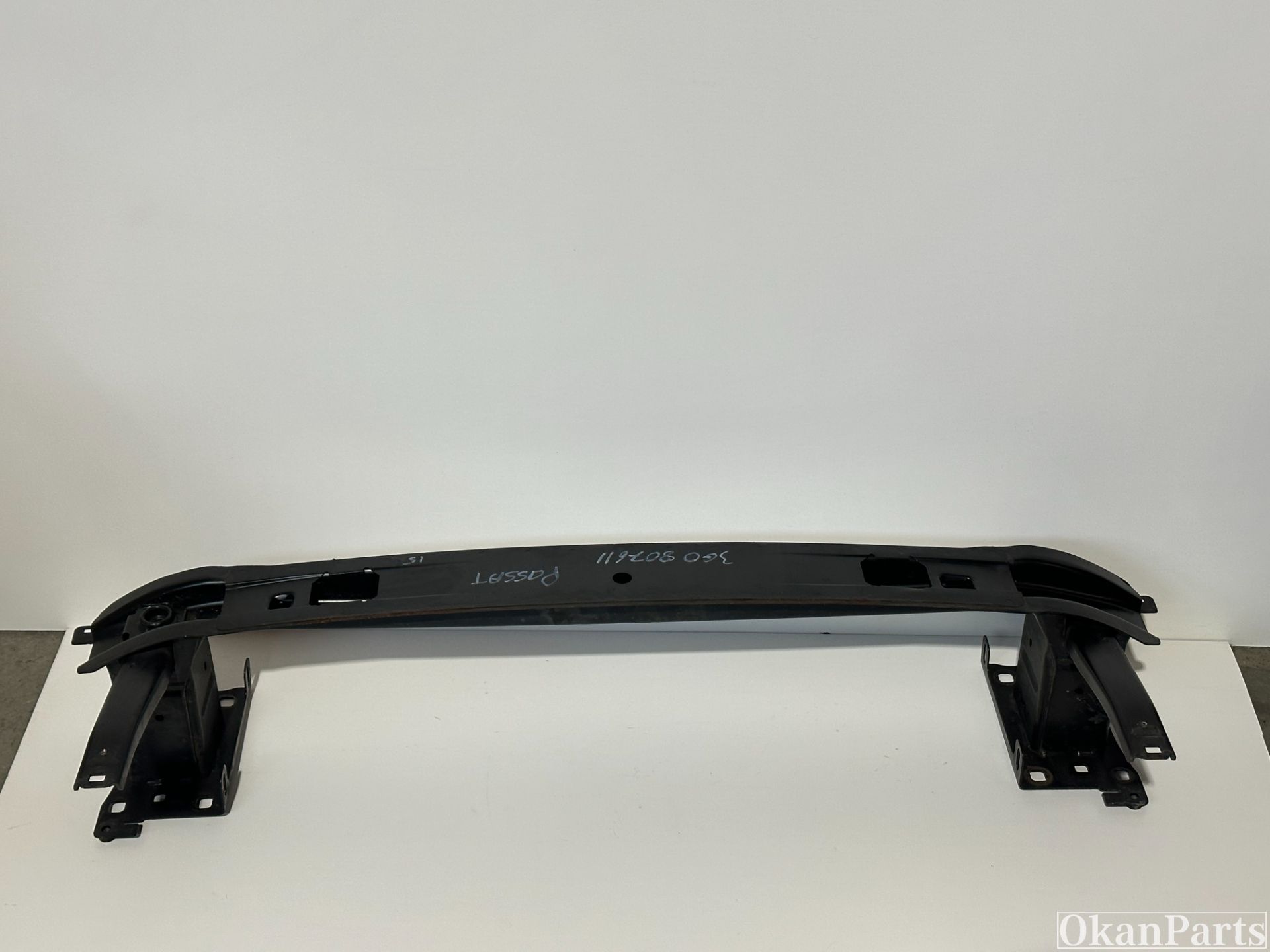 Poutre de pare-chocs avant Volkswagen Passat B8 3G0807611