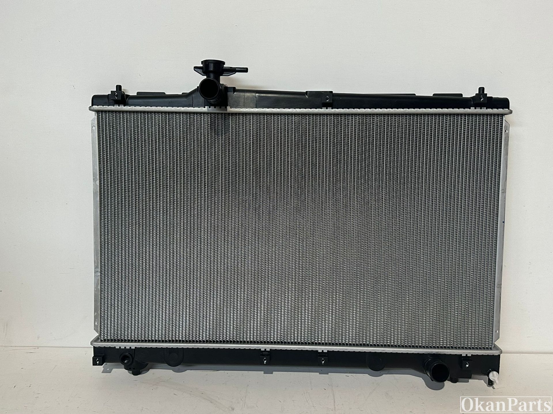 Toyota Avensis Verso radiator (van Wezel 53002331)