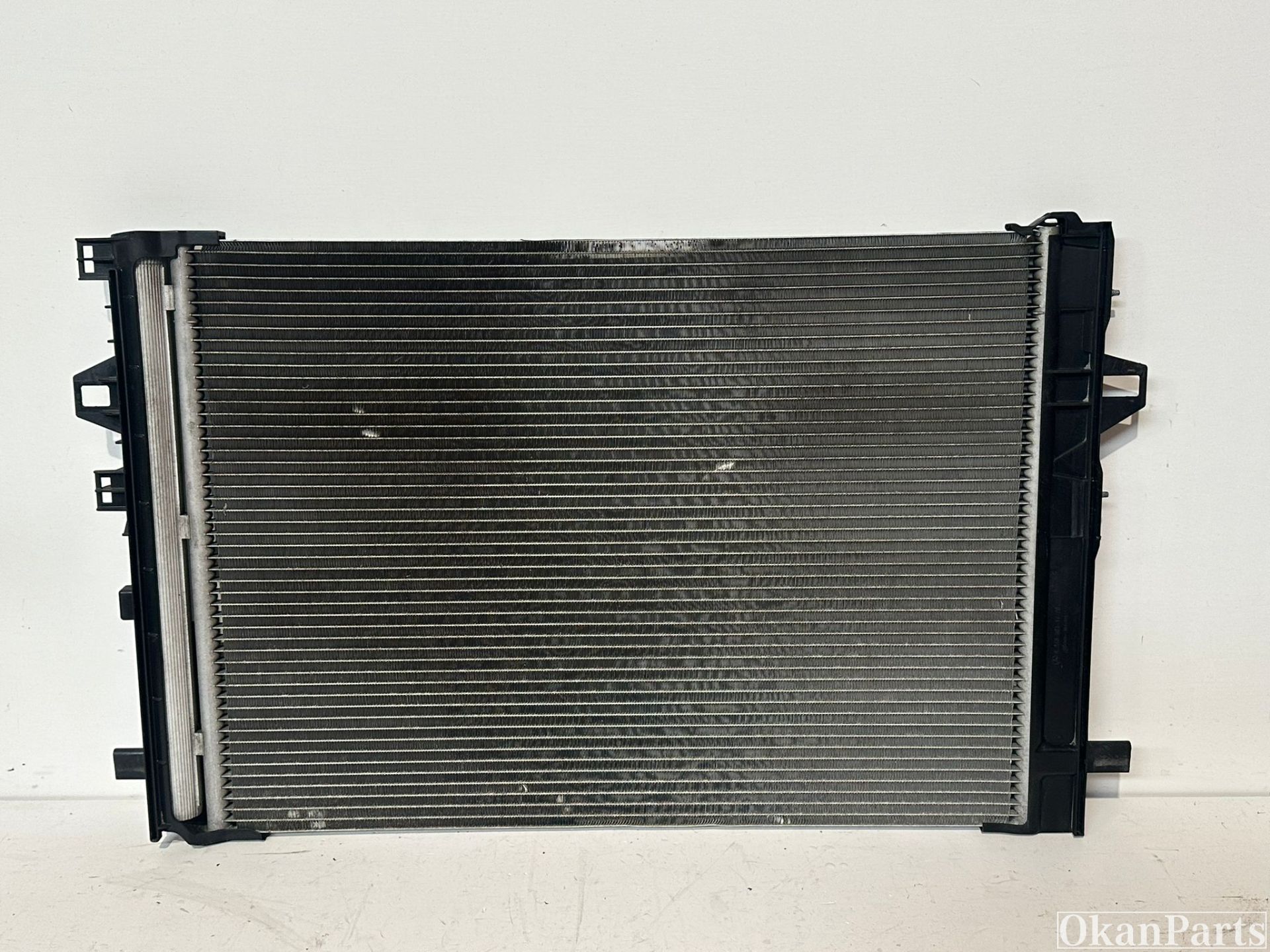 Mercedes A W176 B W246 CLA W117 Klimakondensator A2465000454