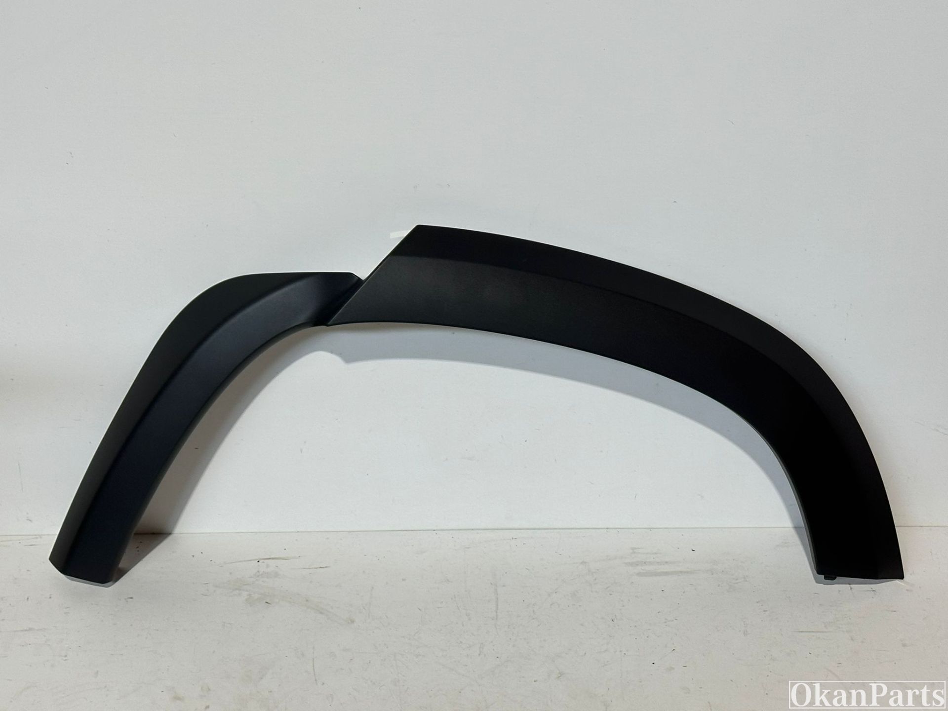 Land Rover Defender achter wielrand links L8BM-290E23-AB