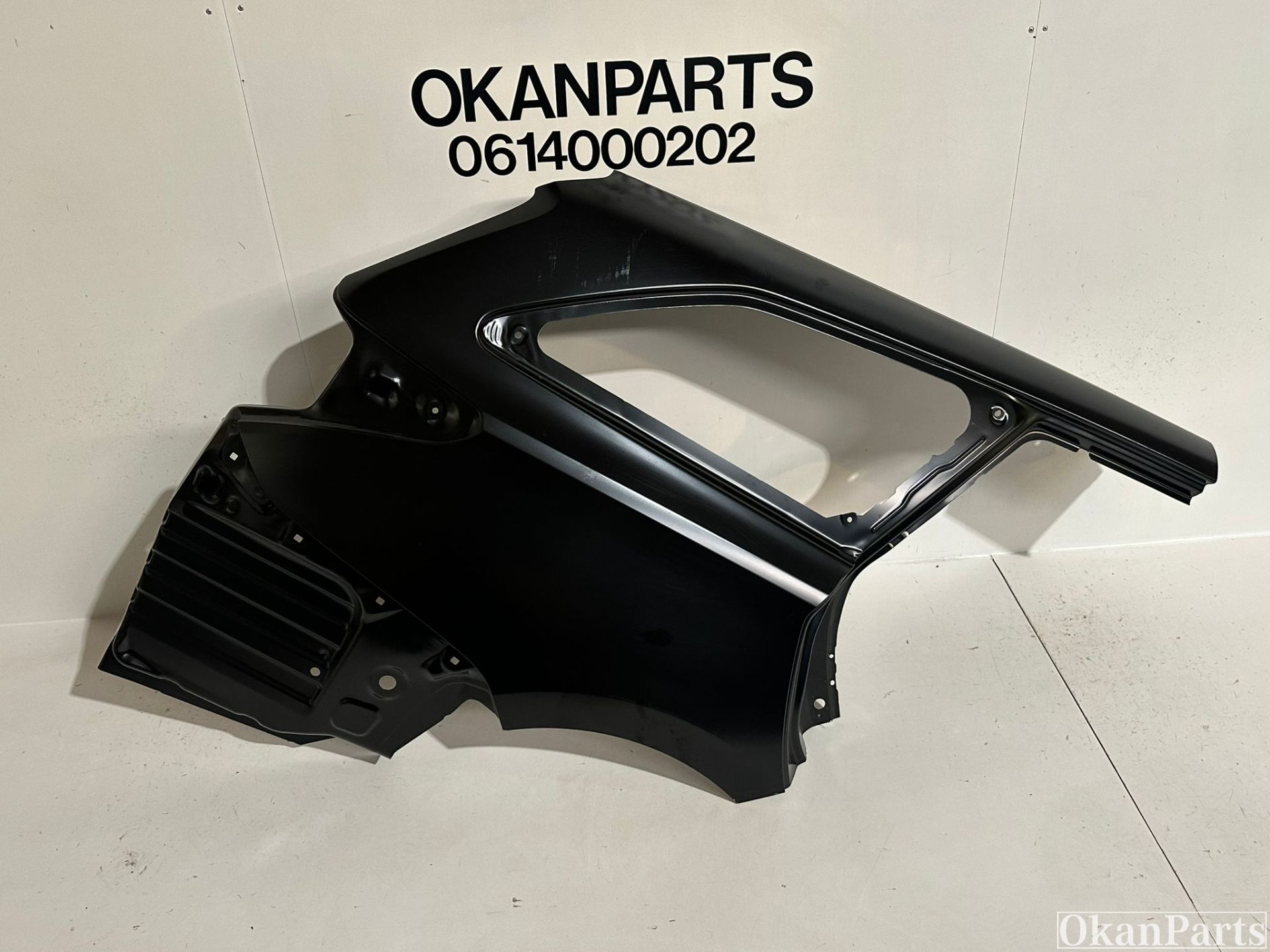 Toyota Auris right rear wing right