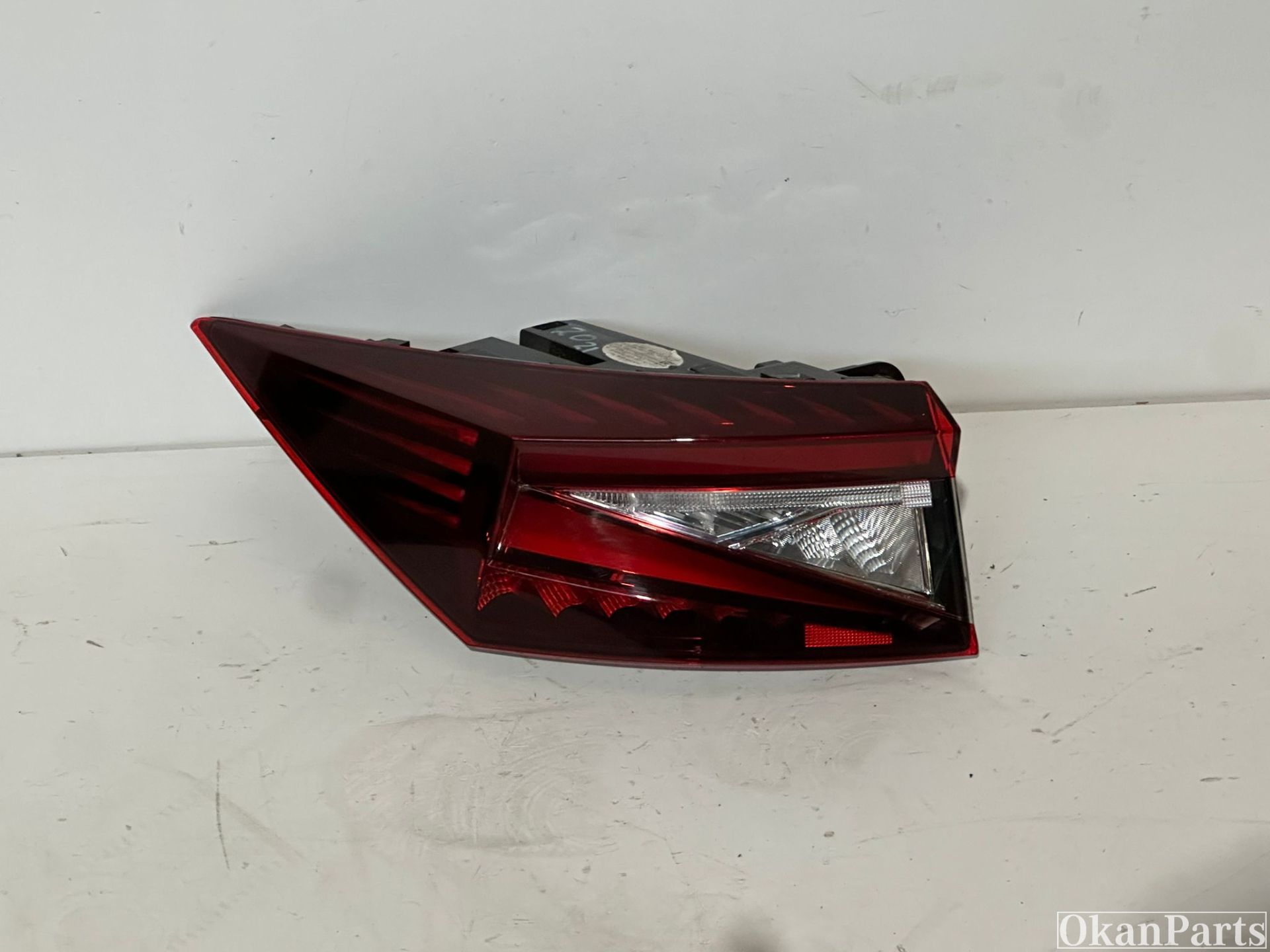 Skoda Enyaq iV LED left rear light left 5LA945207A