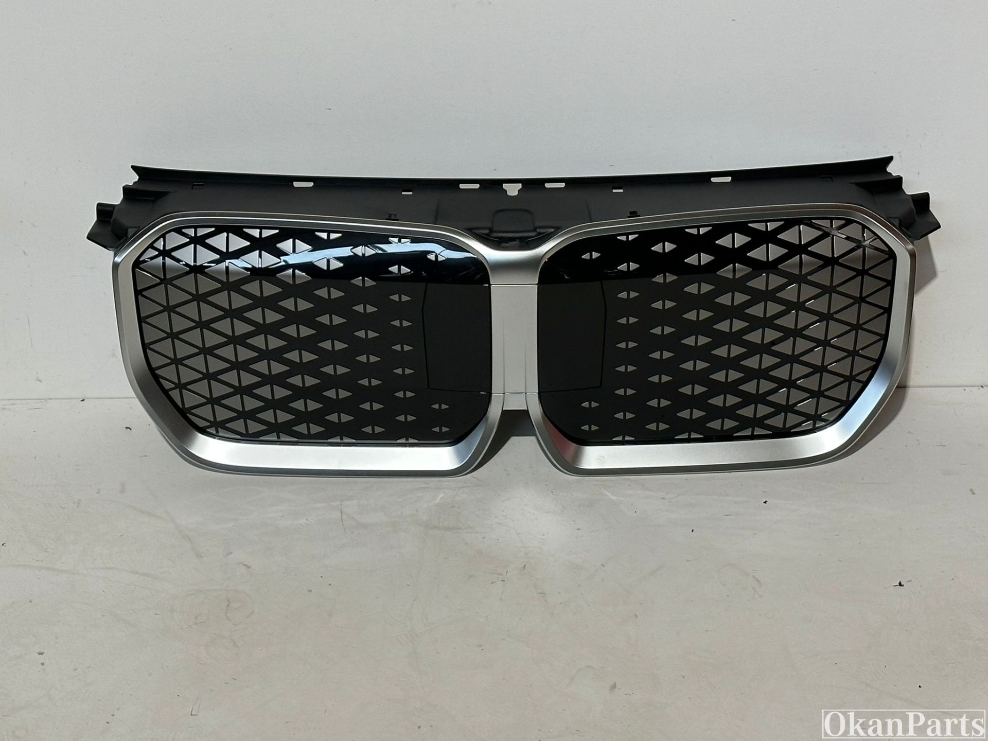 BMW iX1 U11 Kühlergrill 51135A7D665