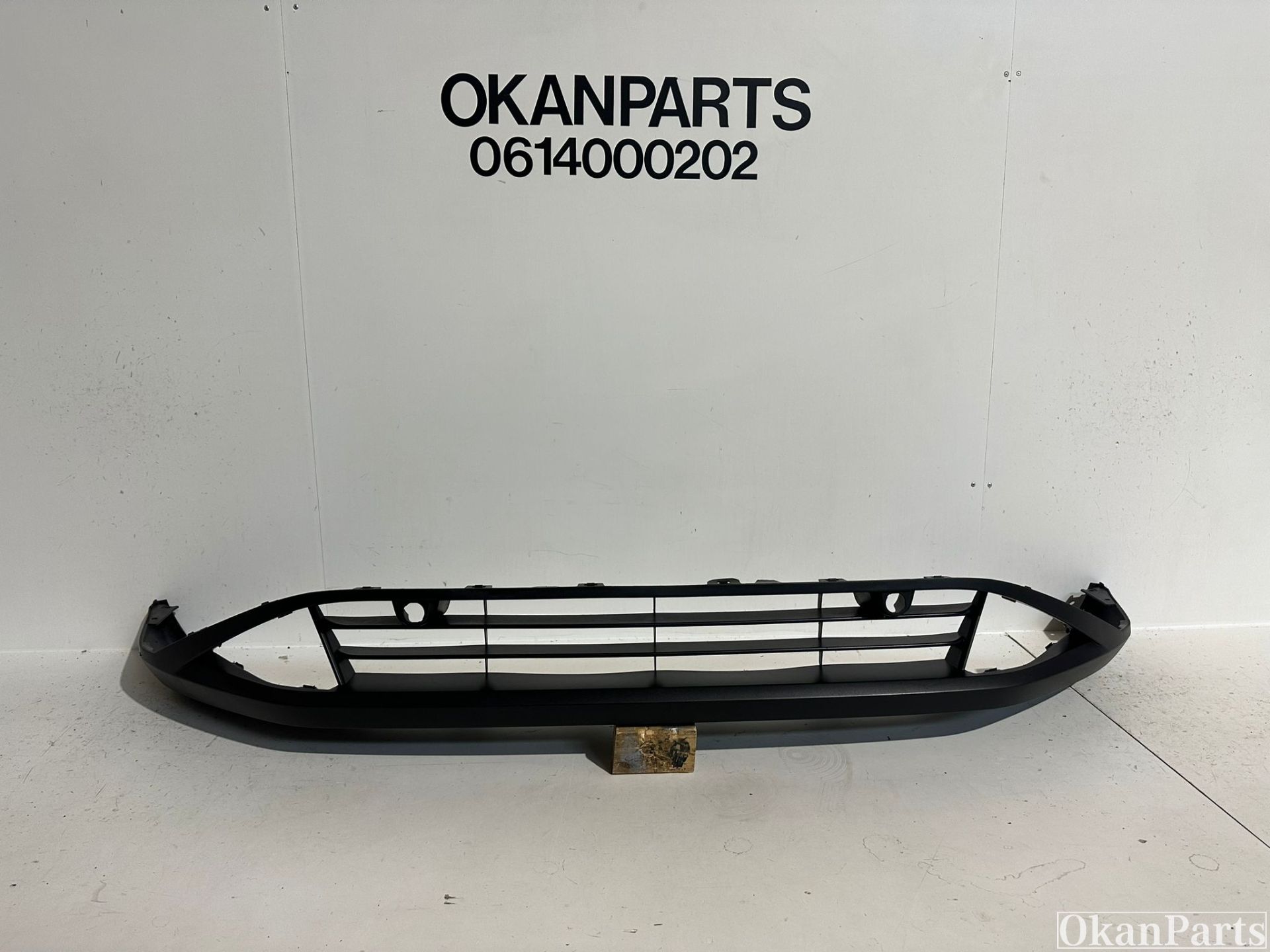 Nissan Qashqai J12 Frontstoßstange unter dem Spoiler 62026-6UA0A