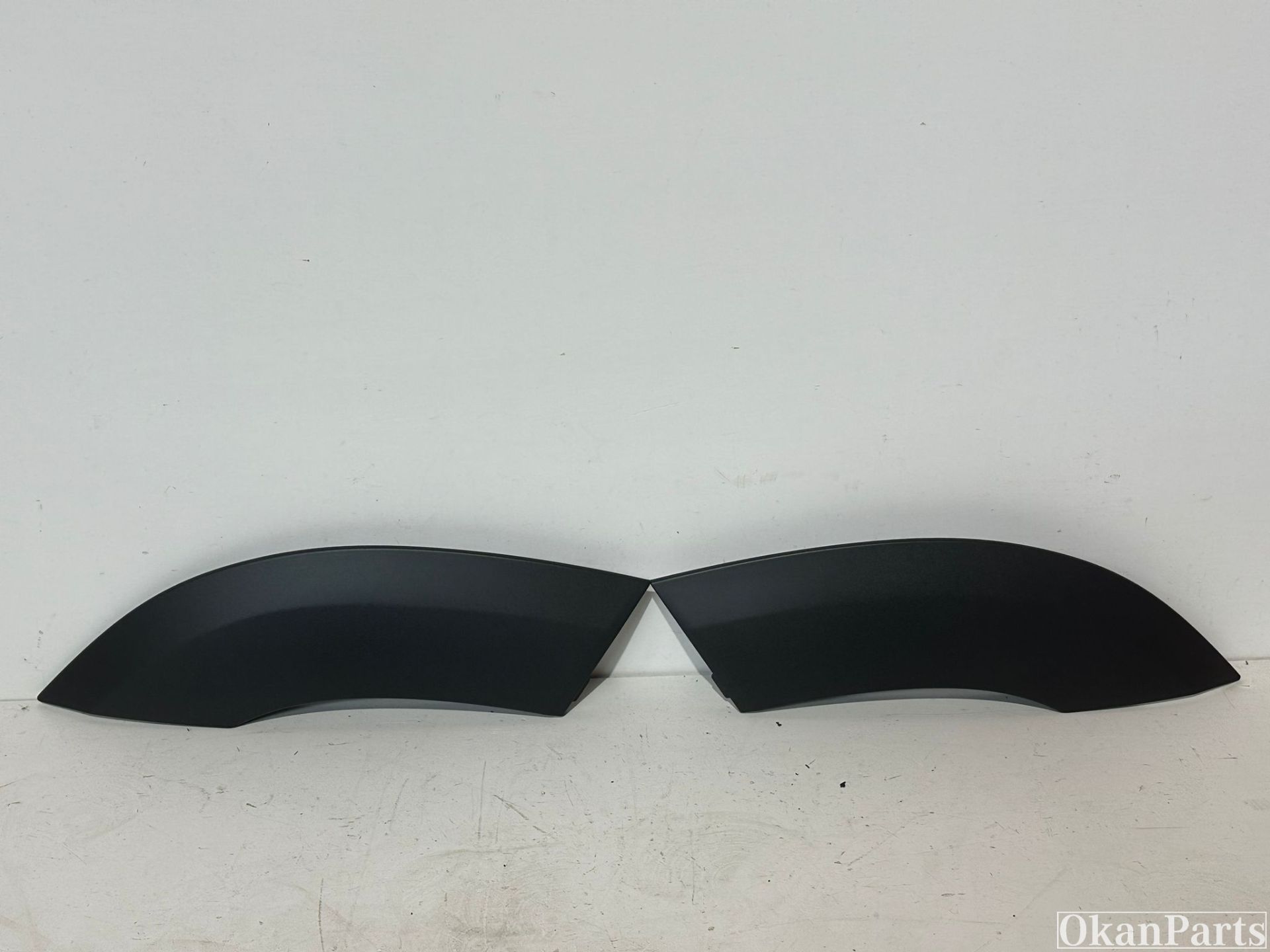 Land Rover Defender L663 Achterdeur sierlijst links rechts