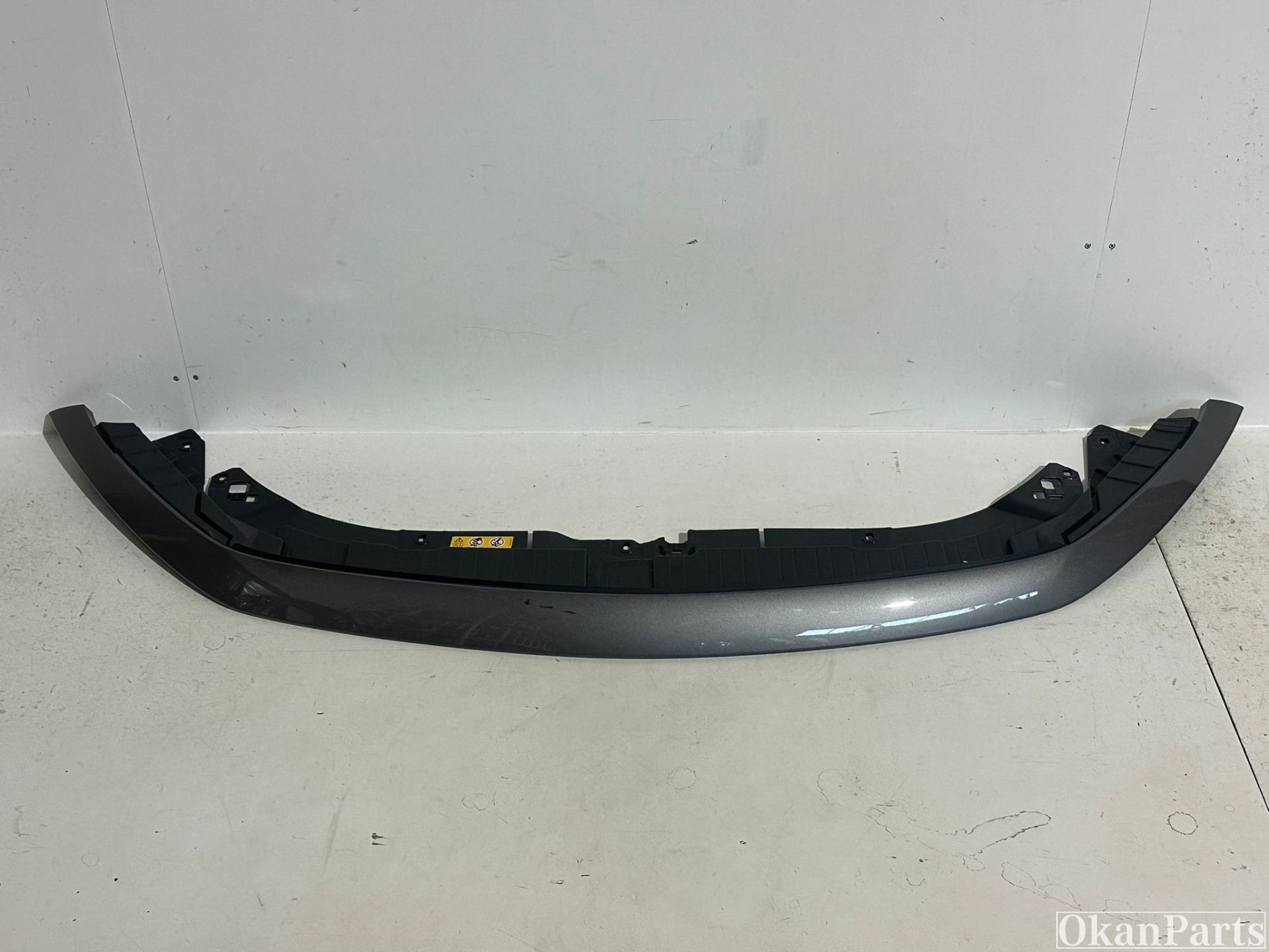 Mercedes-Benz EQB X243 Grille lijst boven A2438802002