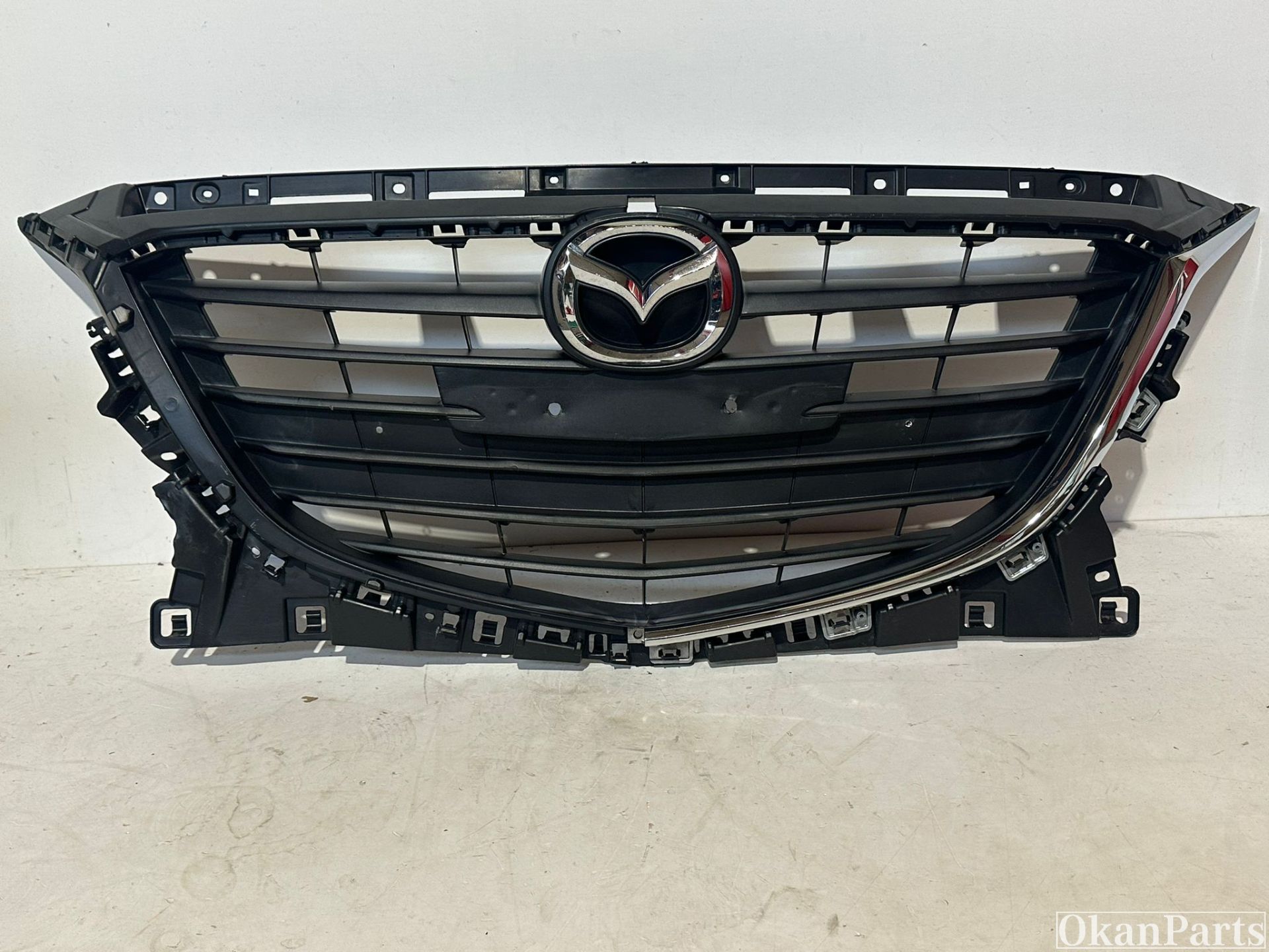 Mazda 3 II Grille BJS7-50712