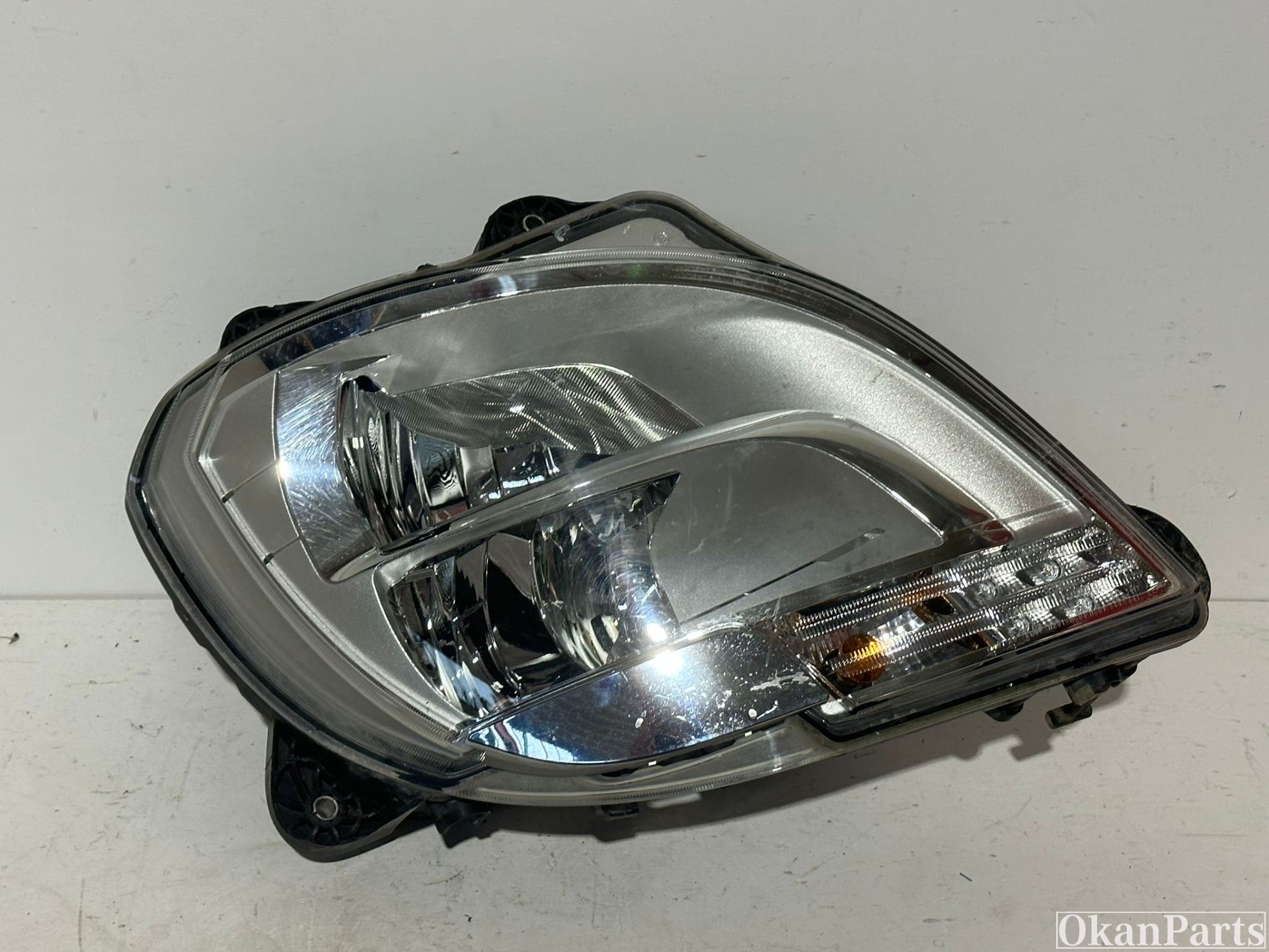 Phare droit Daf XF106 LED Xenon droit 1857527