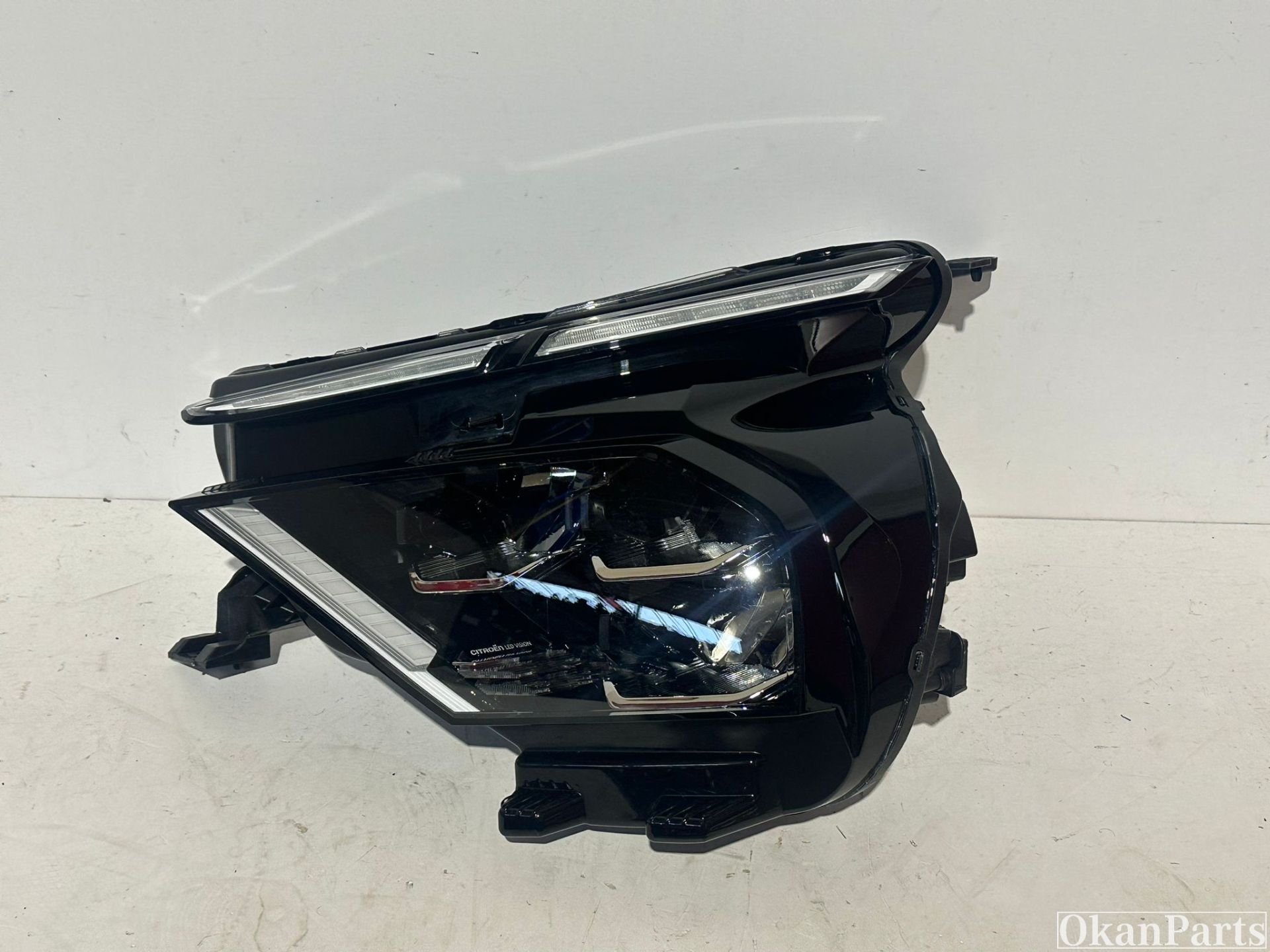 Phare gauche LED Citroën C4 III gauche 9830649480