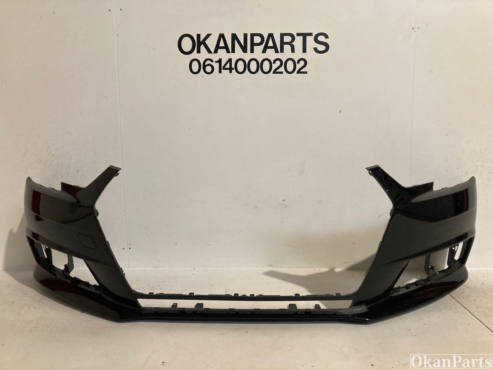 Audi A4 8W B9 voorbumper 8W0807437