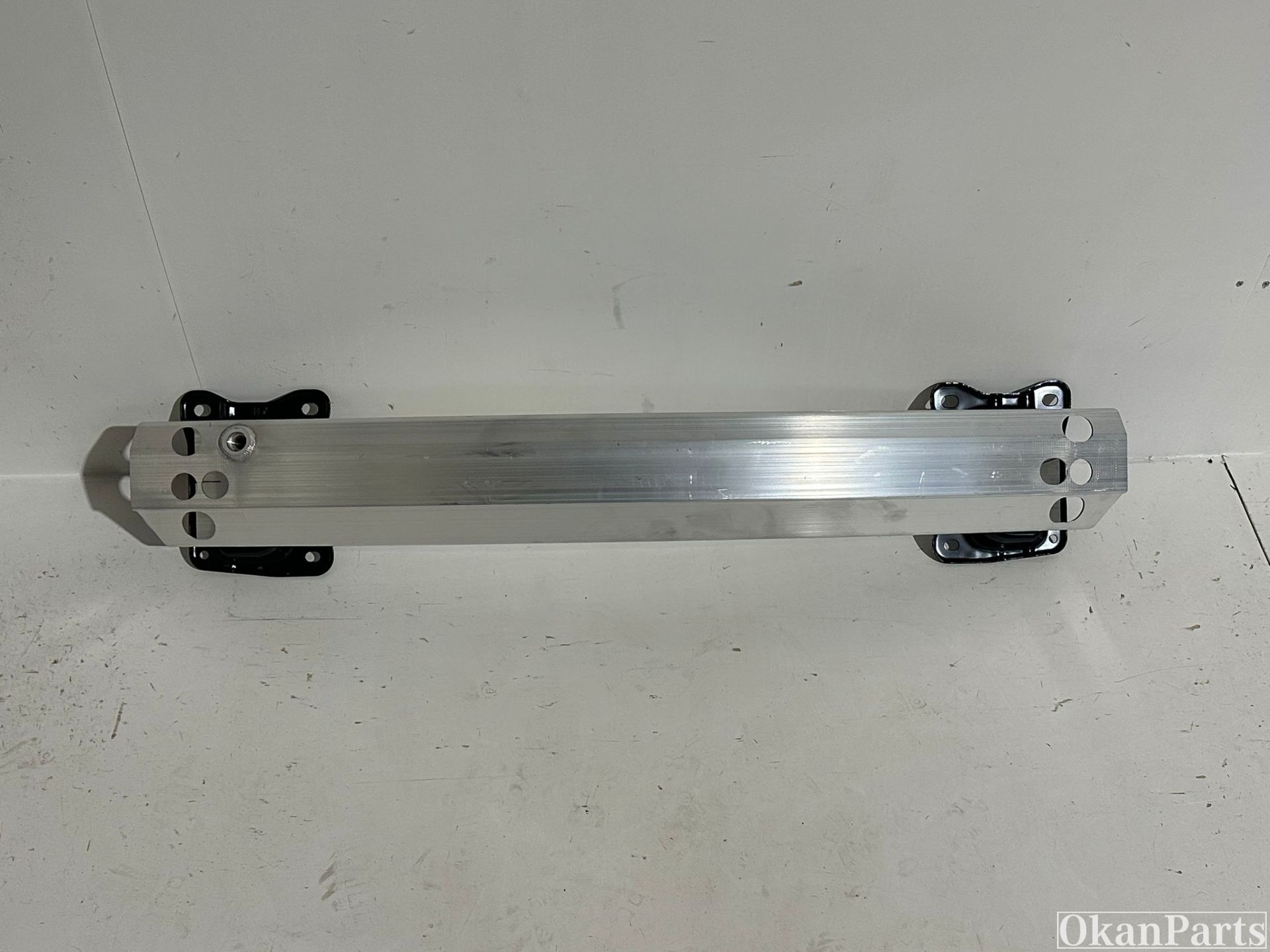 Tesla Model Y Heckstoßstangenträger 1487616-00-B