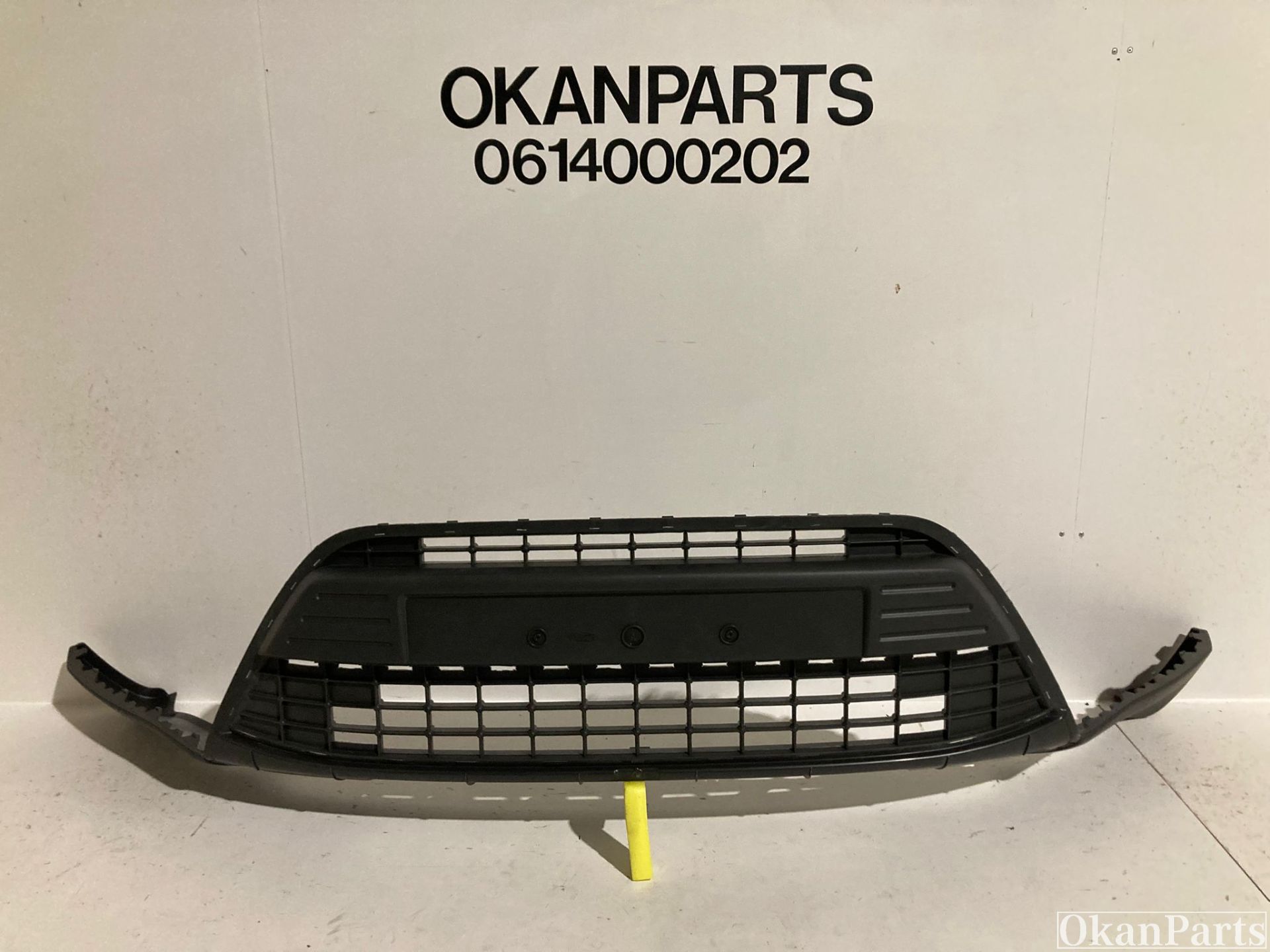 Ford Kuga I voorbumper onderlijst 8V4117C749A