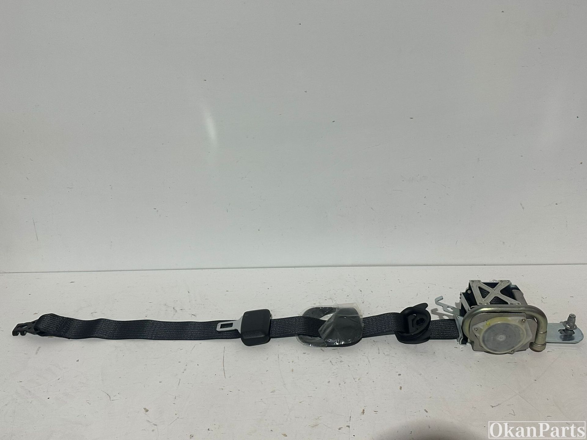 Tendeur de ceinture de sécurité avant droit Tesla Model S droit 1079282-03-B