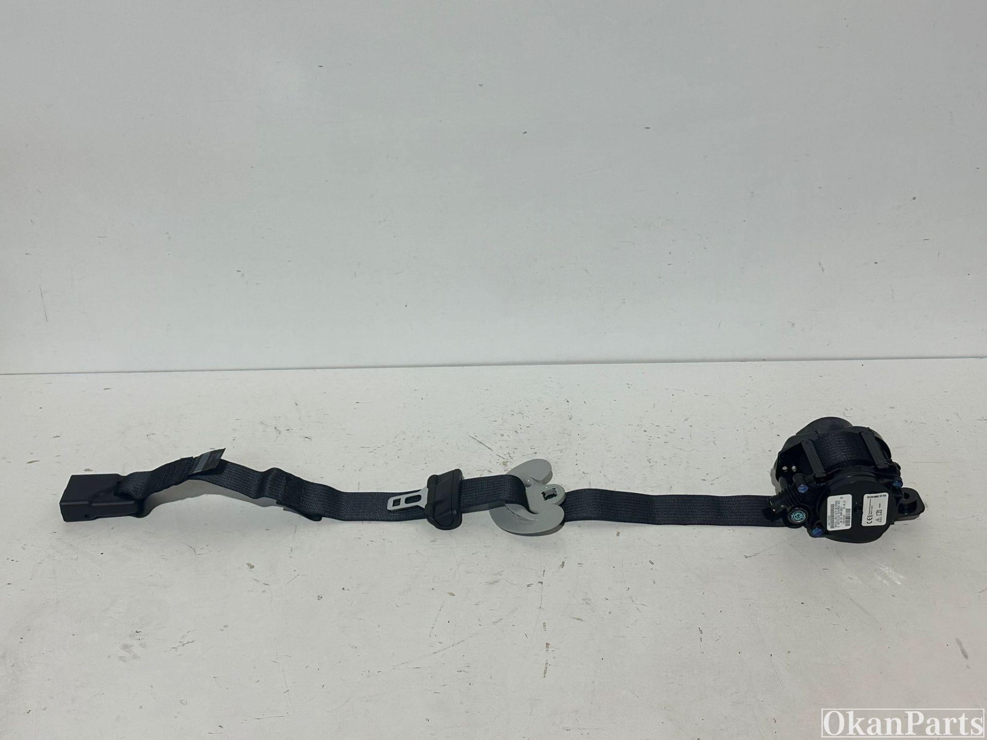 Tendeur de ceinture de sécurité avant droit Tesla Model 3 droit 1105822-01-F