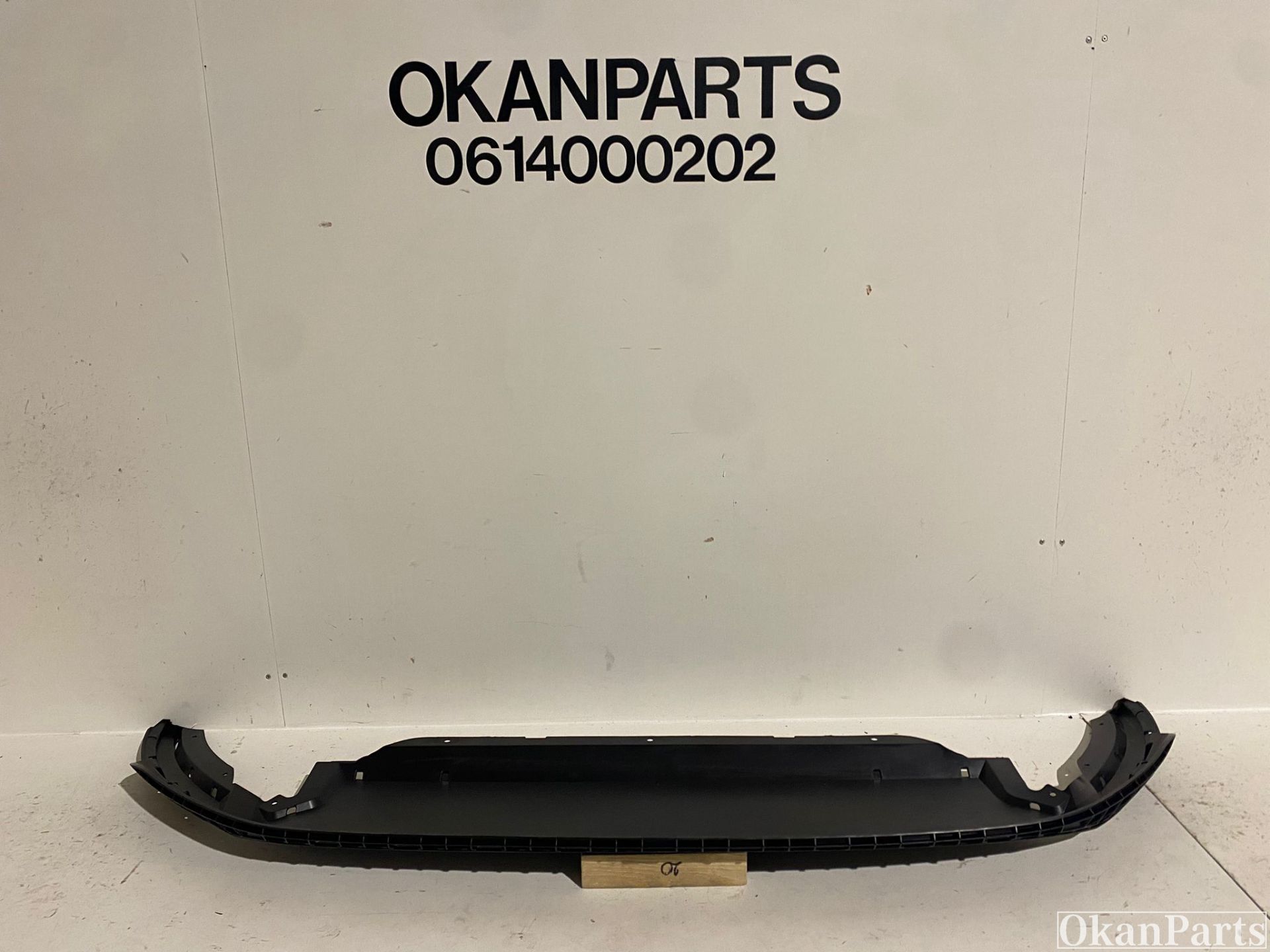 VW Volkswagen Polo 2G voor bumperplaat onder 2GS805903B