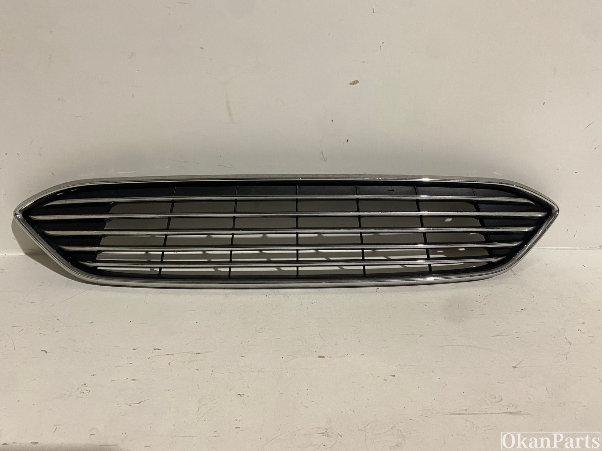 Ford Focus III Grille F1EB8C436A
