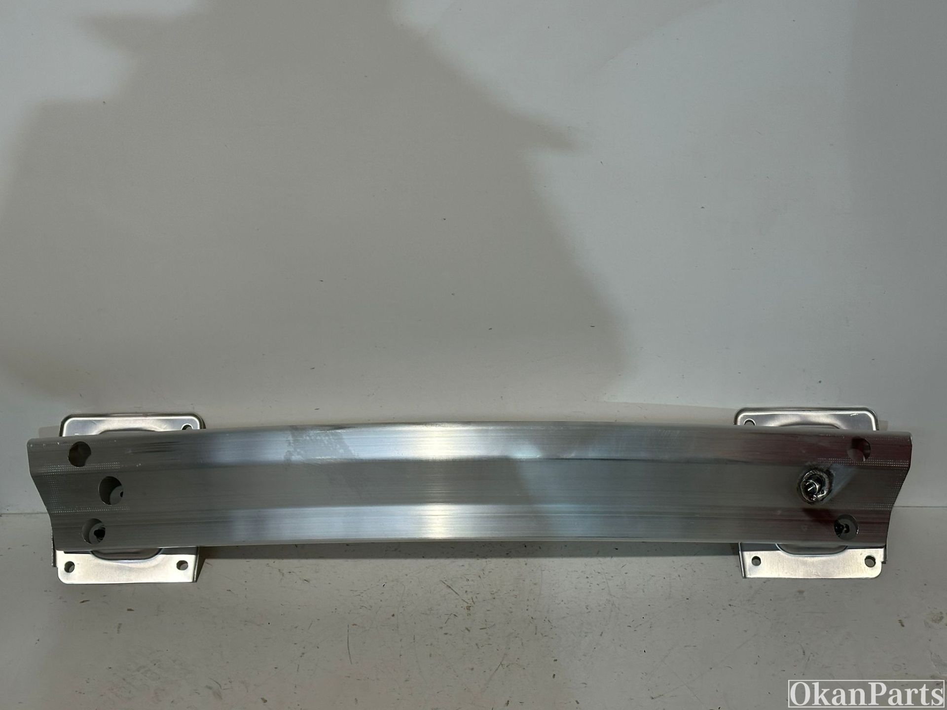 Poutre de pare-chocs arrière Tesla Model 3 1530484-00-D