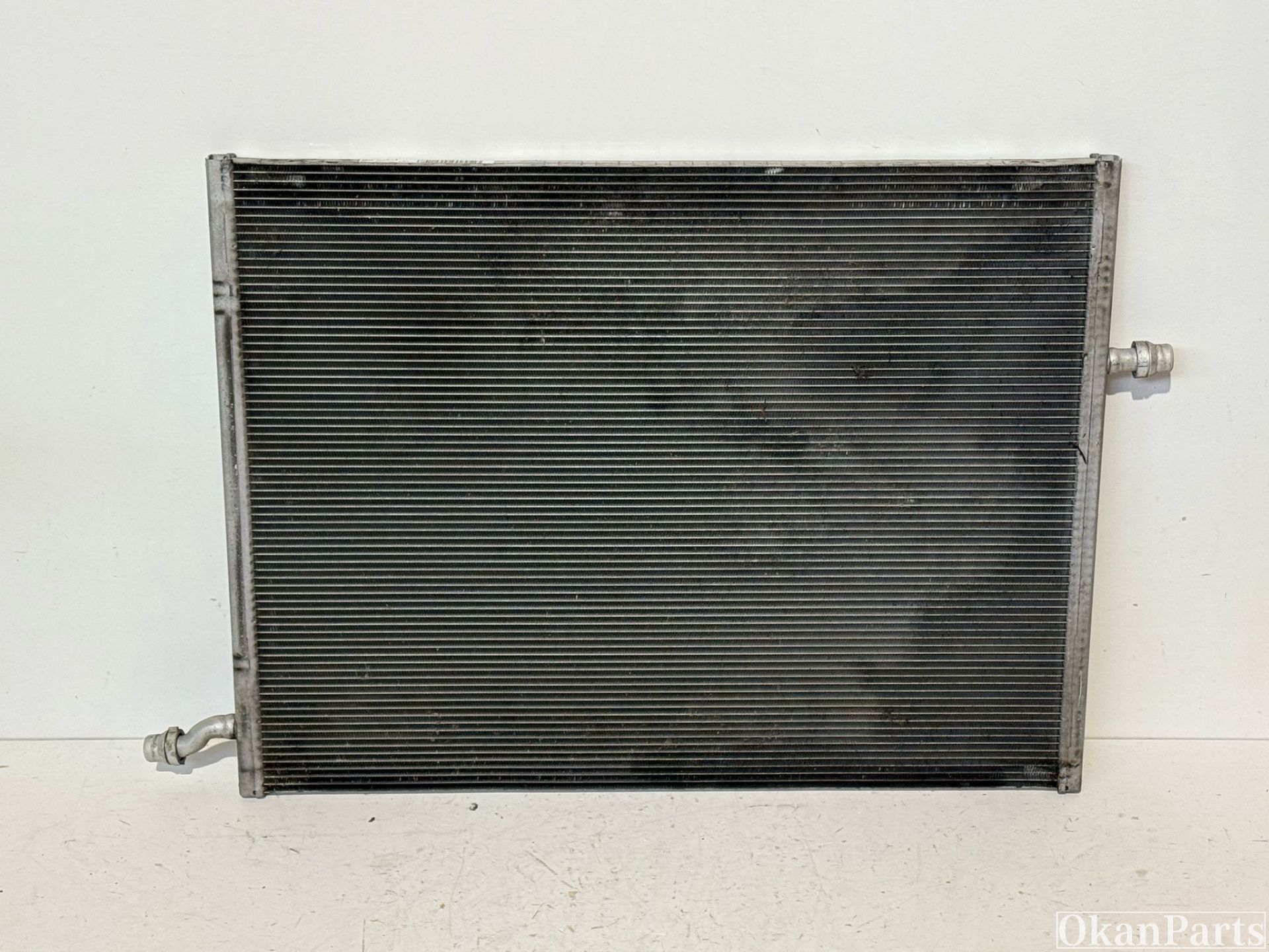 Mercedes-Benz radiator A0995003500