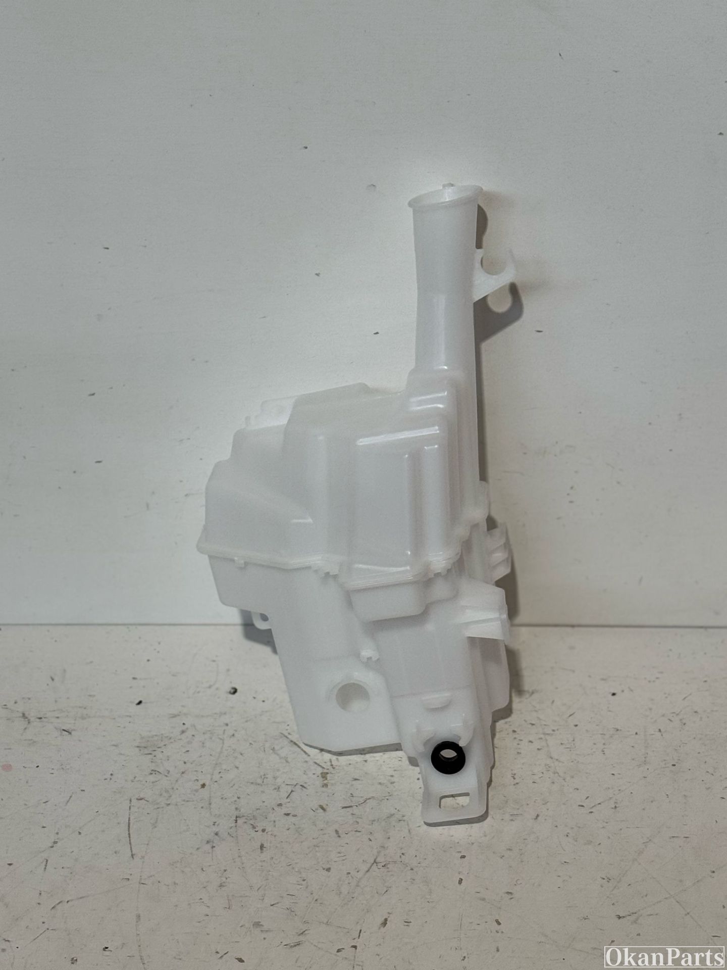 Hyundai Ioniq watersproeiers reservoir 98620-G2010