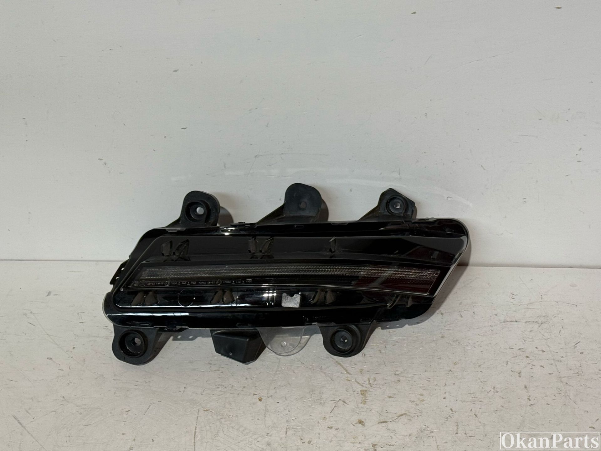Feu de jour à LED droit pour Peugeot 3008 5008 II 9836230980
