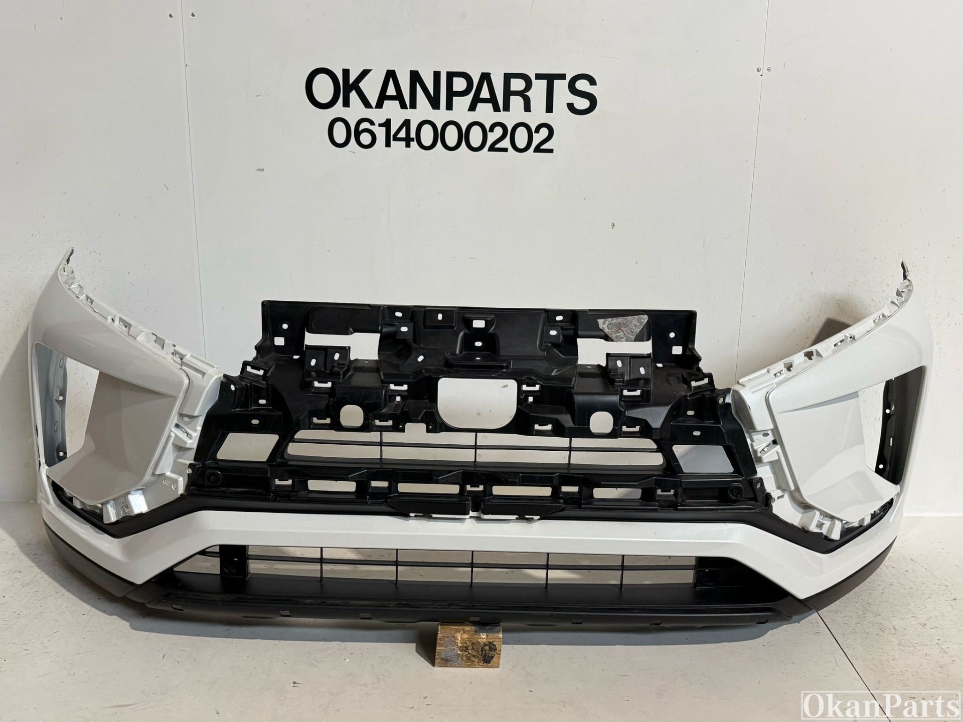 Pare-chocs avant Mitsubishi Eclips Cross 6400H717ZZ