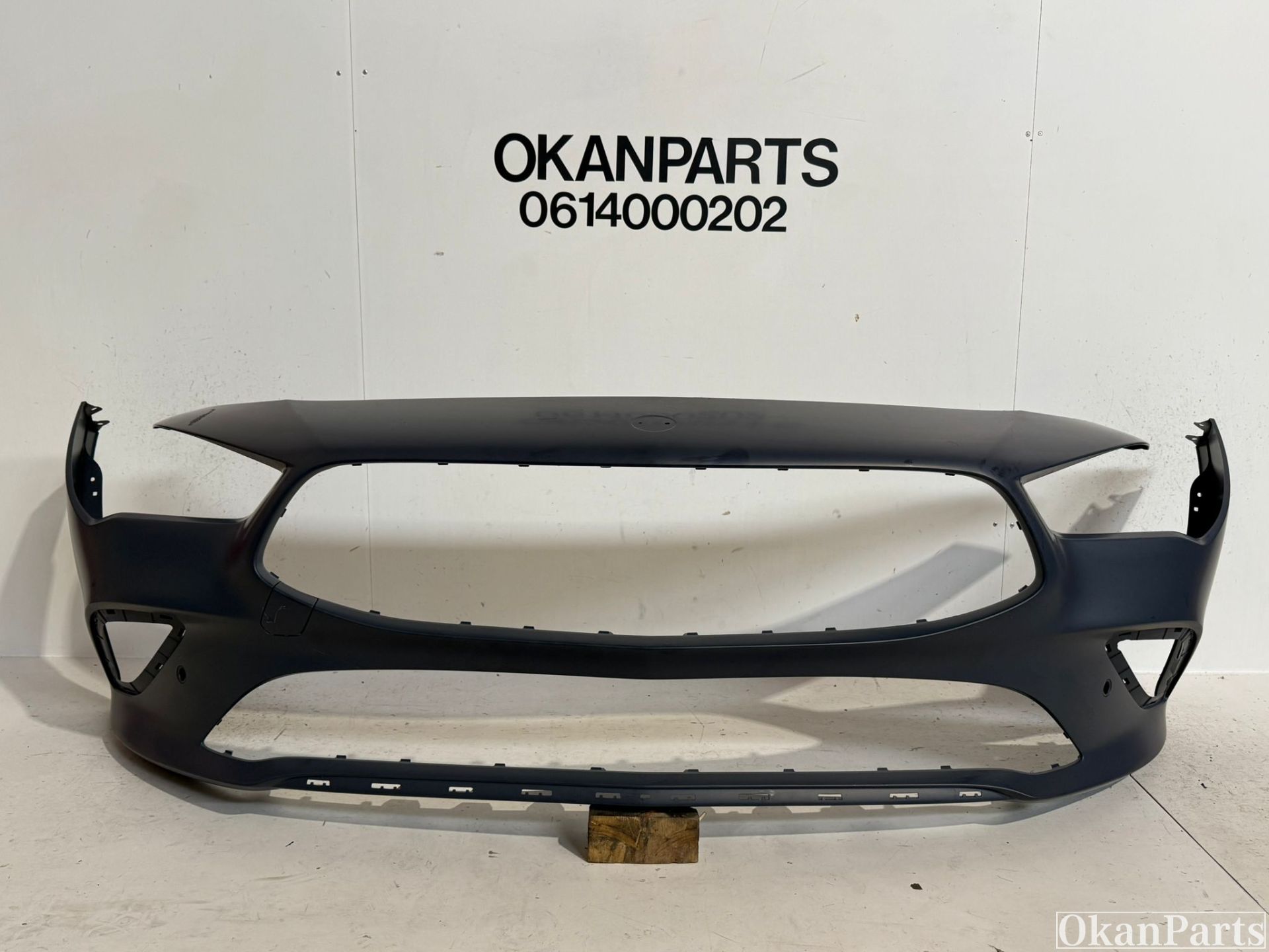 Mercedes-Benz CLA W118 Frontstoßstange A1188855301