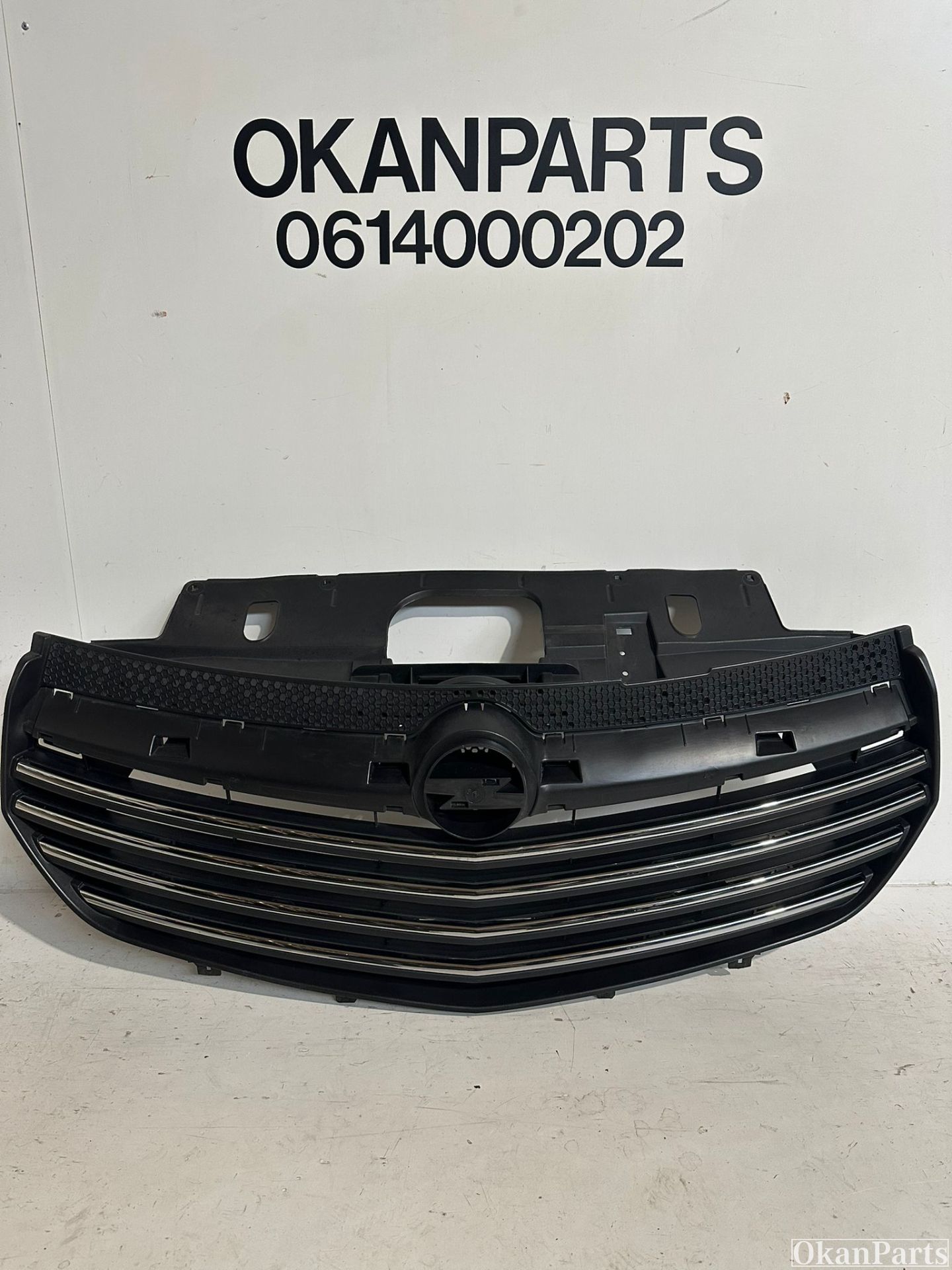 Opel Vivaro B Grille 623105615R 93450928