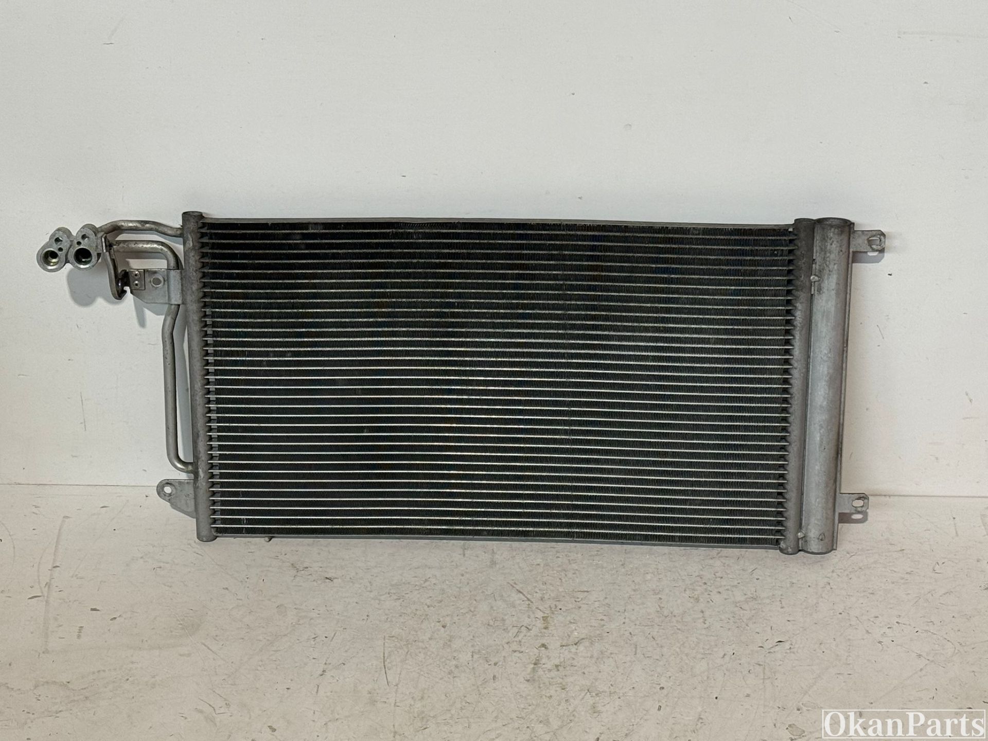 Condenseur de climatisation Audi Volkswagen Seat Skoda 6C0816411C