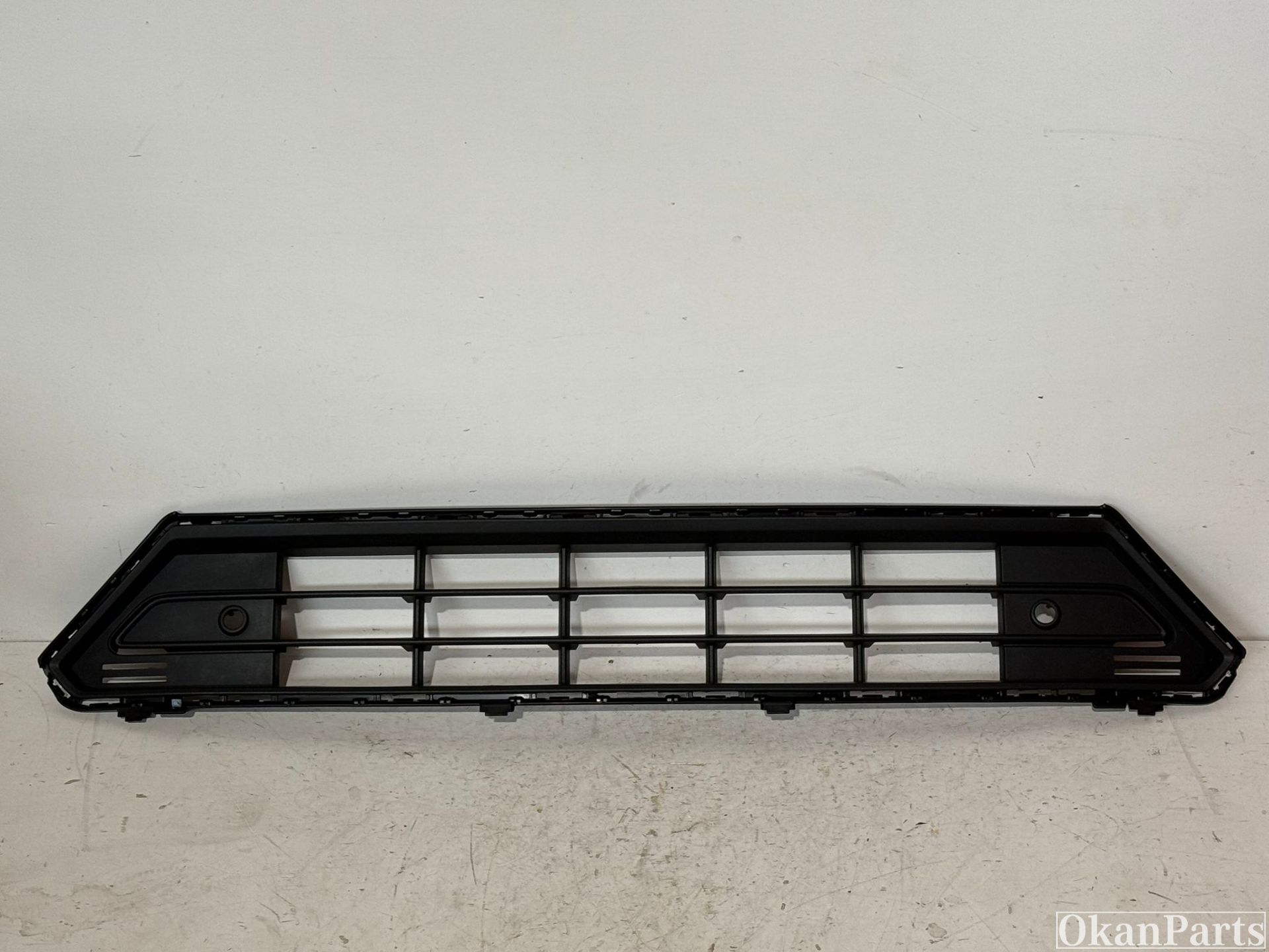 Volvo XC40 Facelift Onder Grille 32136098