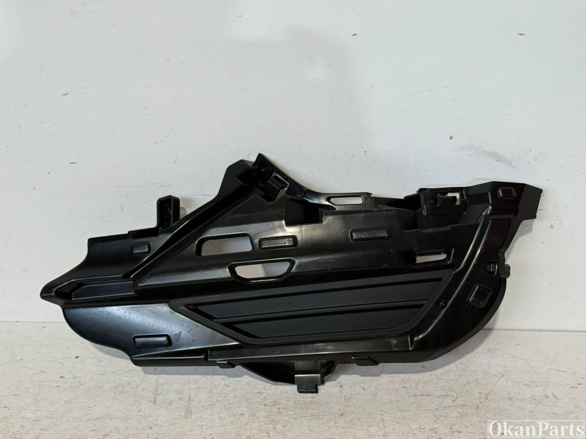 Volvo XC60 II Facelift linke Nebelscheinwerferabdeckung links 32234969