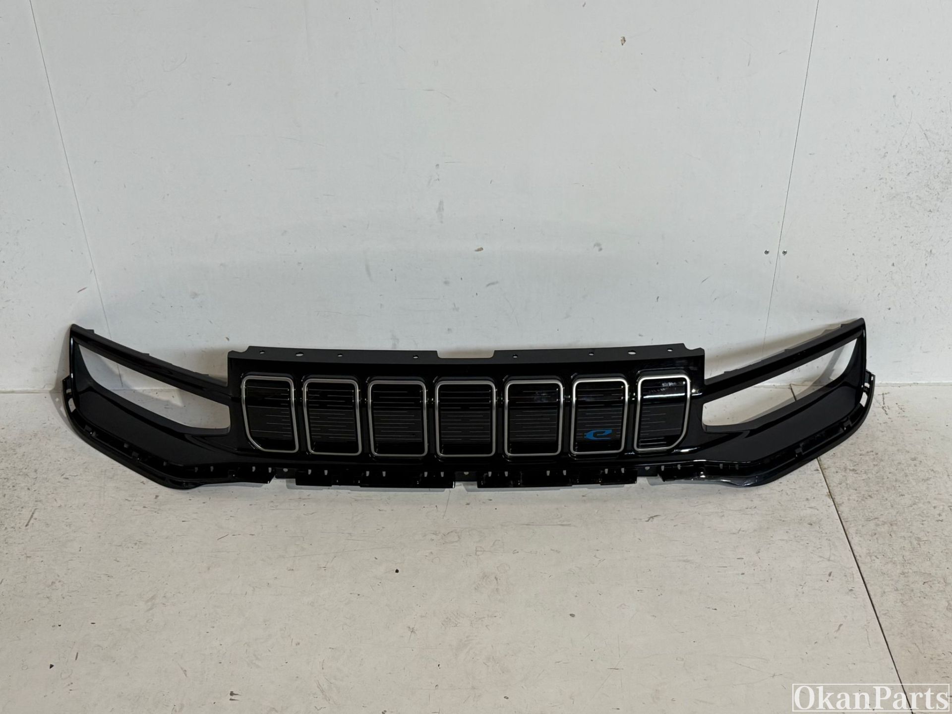 Jeep Avenger Grille 735767813