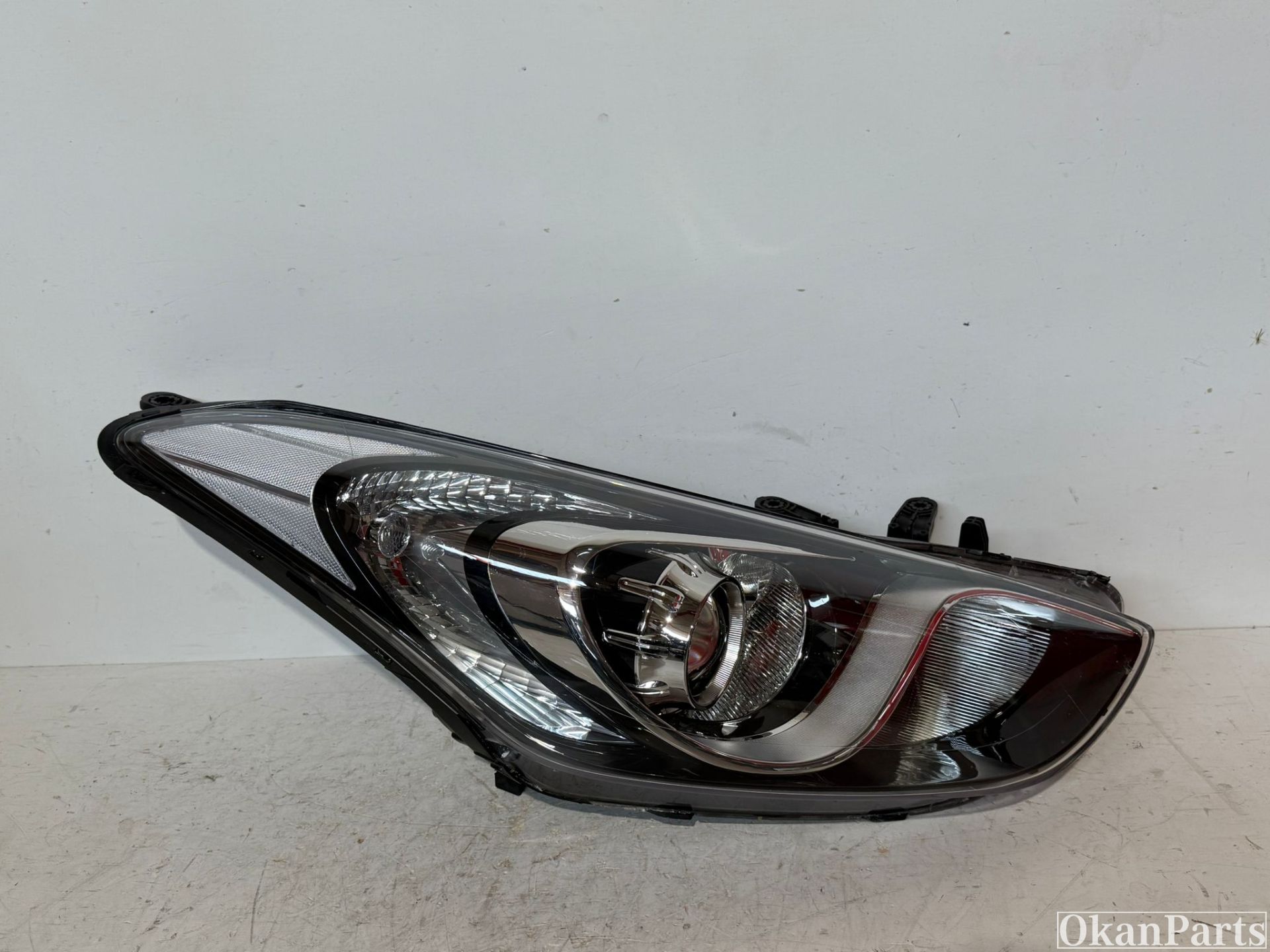 Hyundai i30 LED right headlight right 92102-A6000