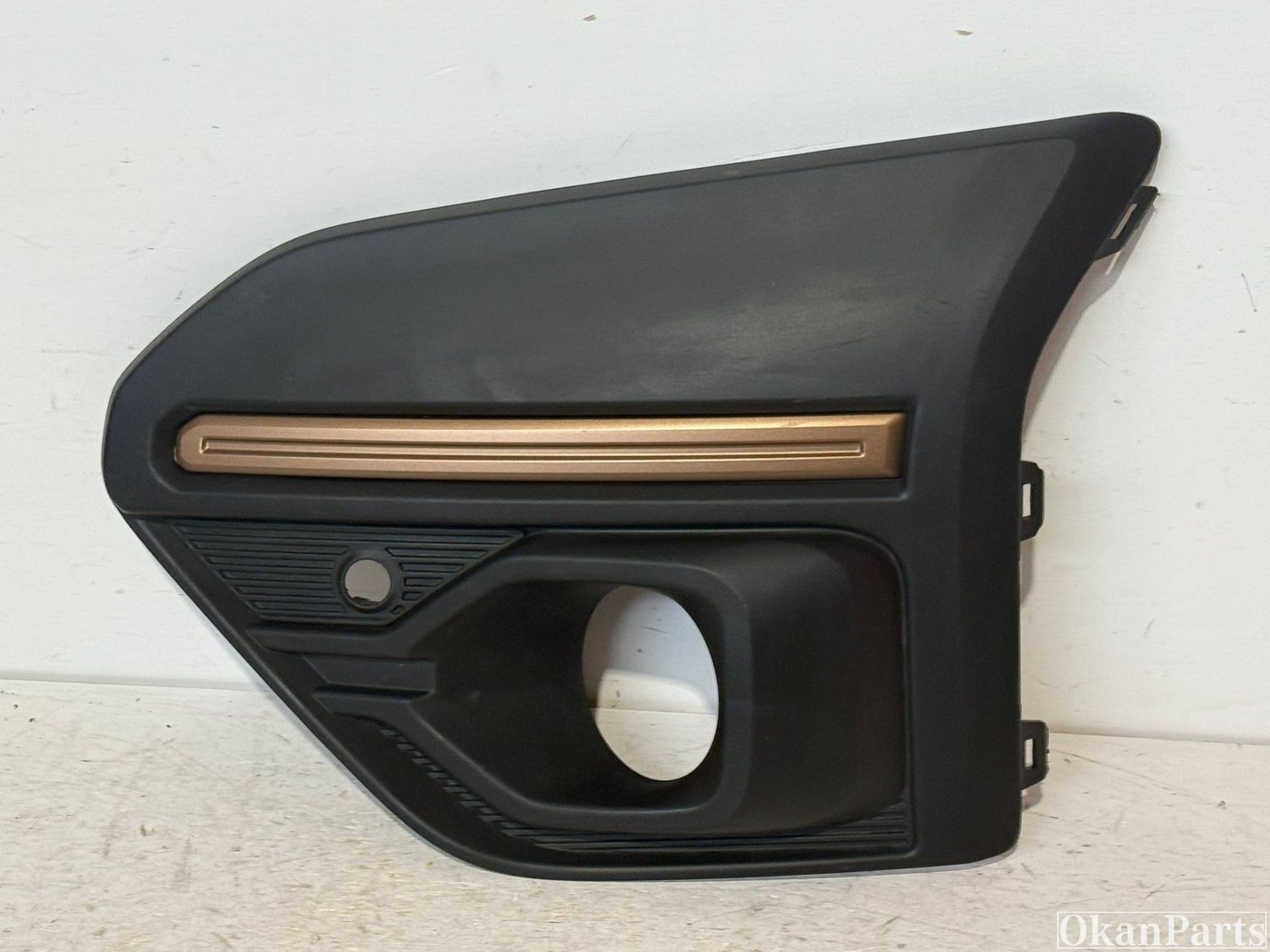 Dacia Sandero III Stepway fog lamp cover left 261A35053R