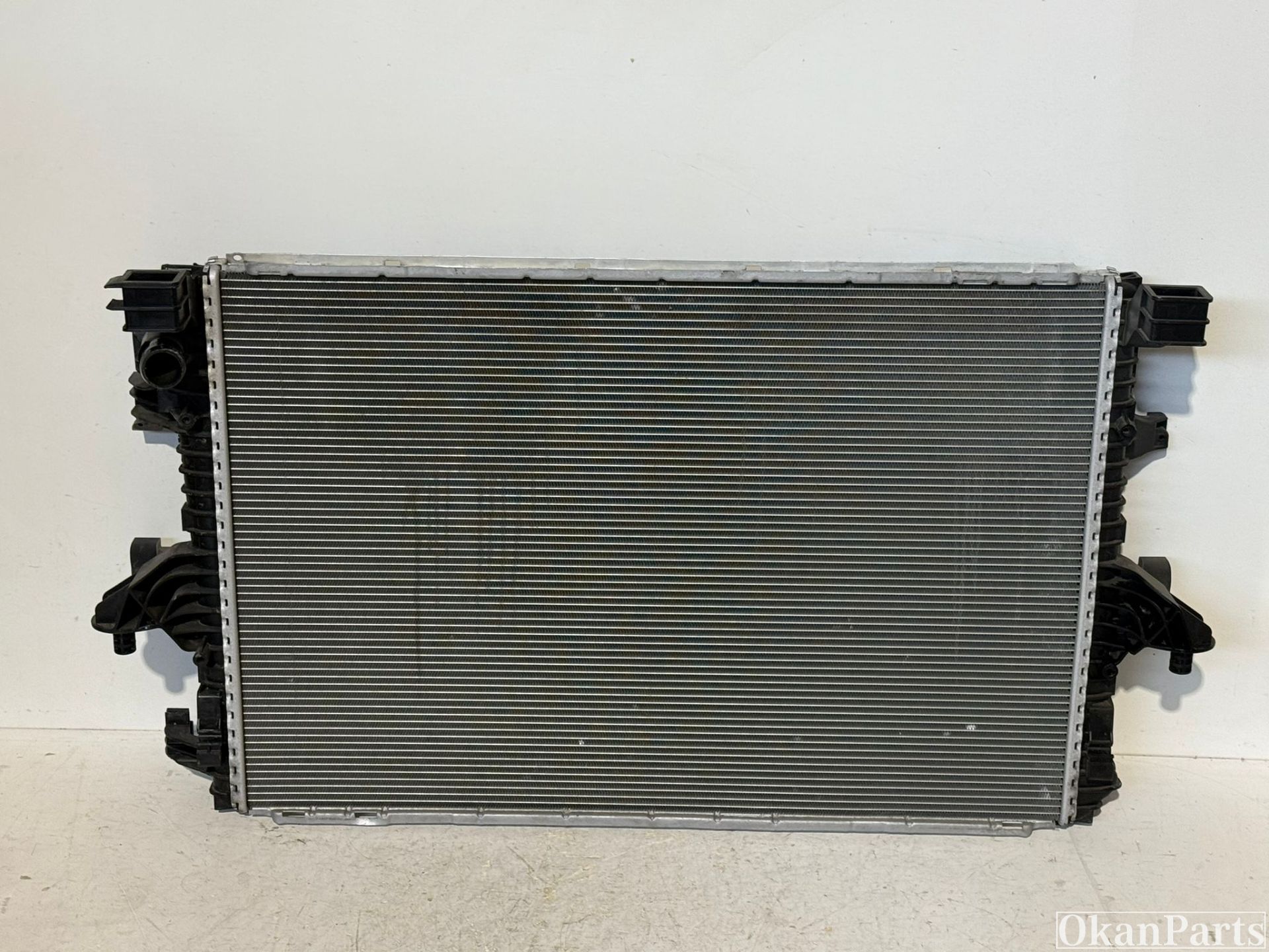VW Volkswagen Transporter T6 radiator 7E0121253F