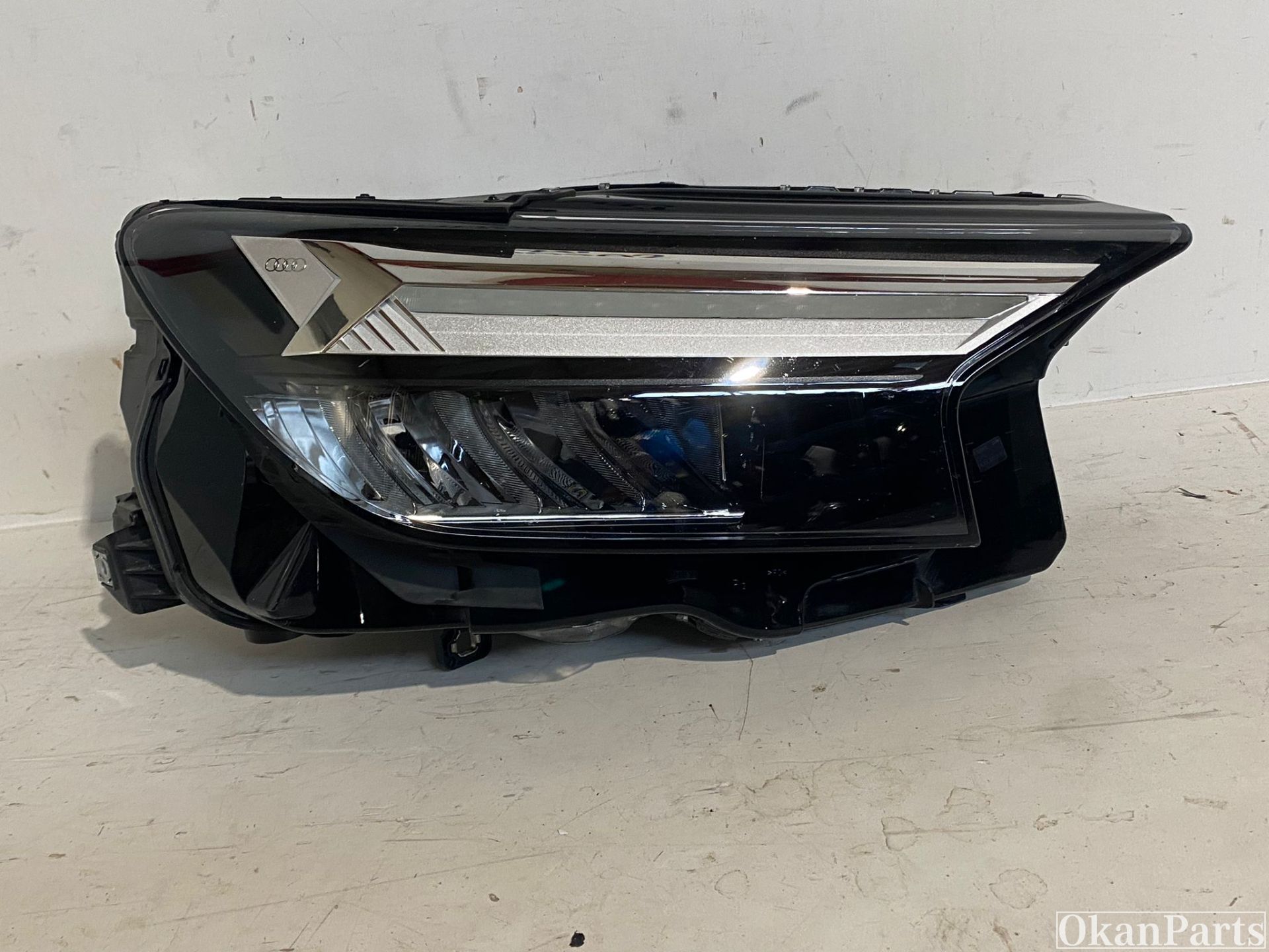 Audi Q4 E-tron LED rechts koplamp rechts 89A941034