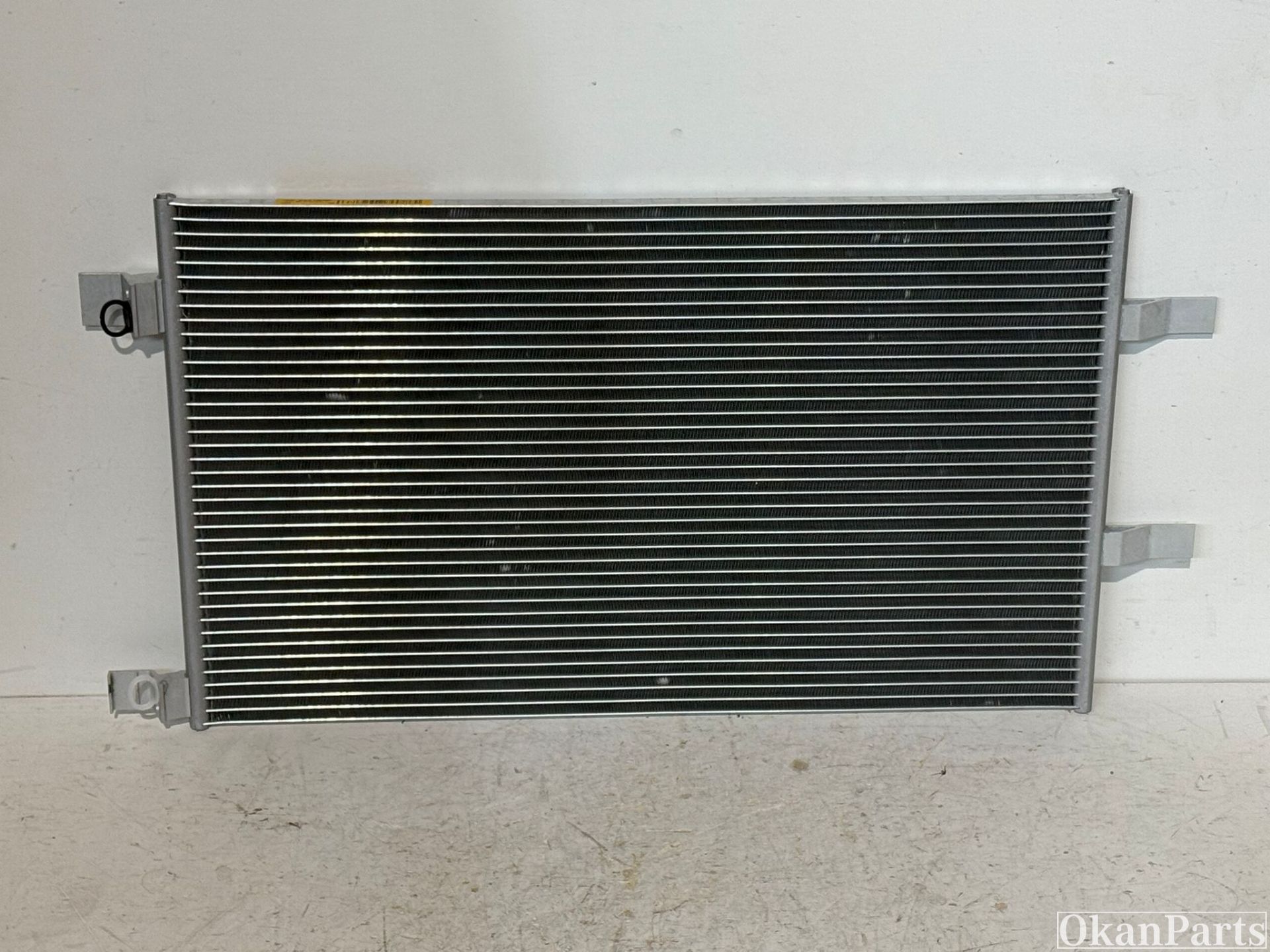 Condenseur de climatisation Renault Kangoo II 921001397R