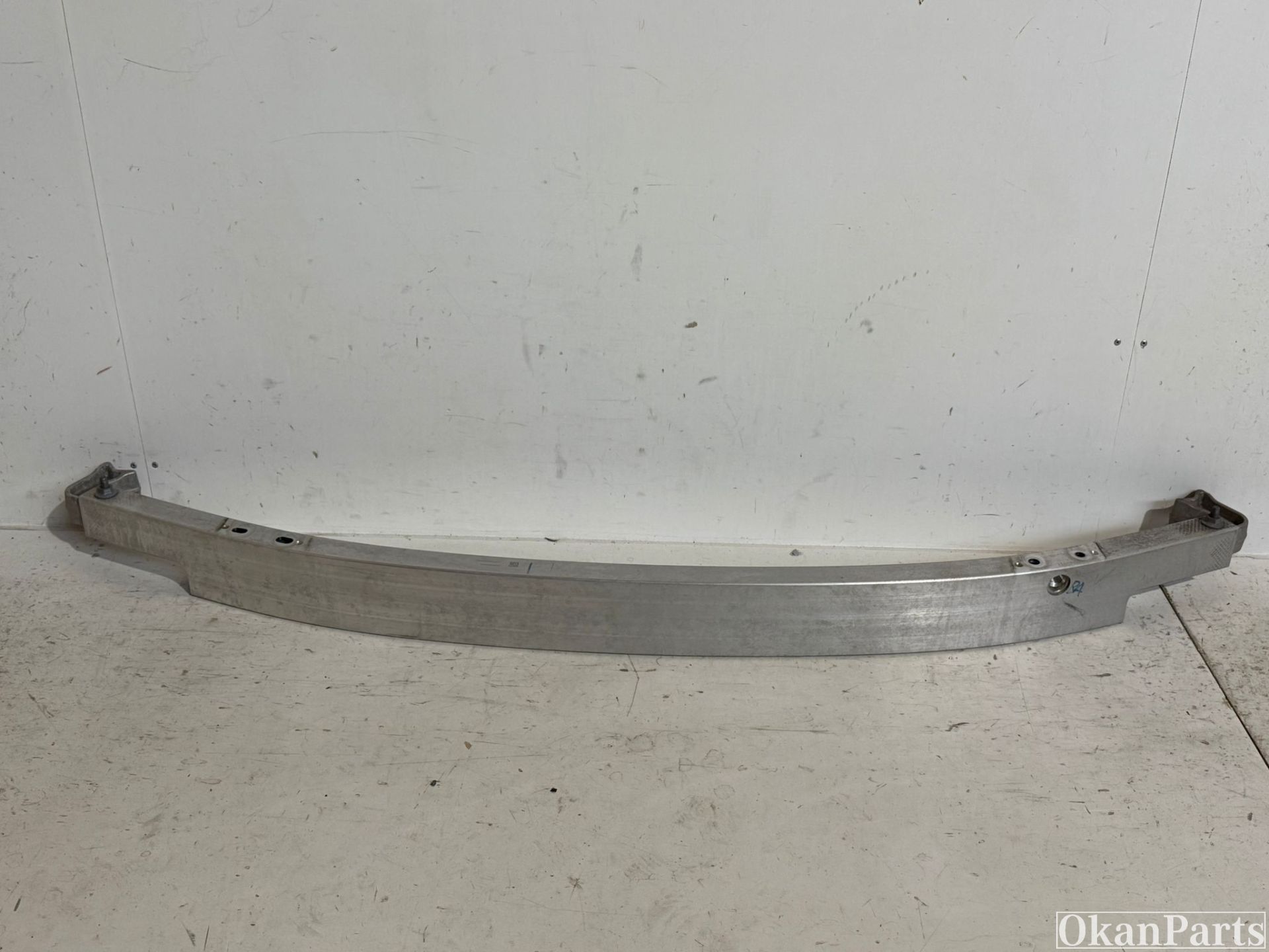 Tesla Model Y voor bumperbalk 1687601-00-E
