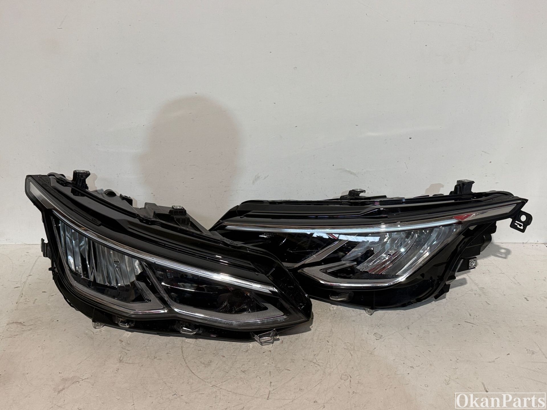 Volkswagen Golf 8 LED Left Right Headlight Left Right