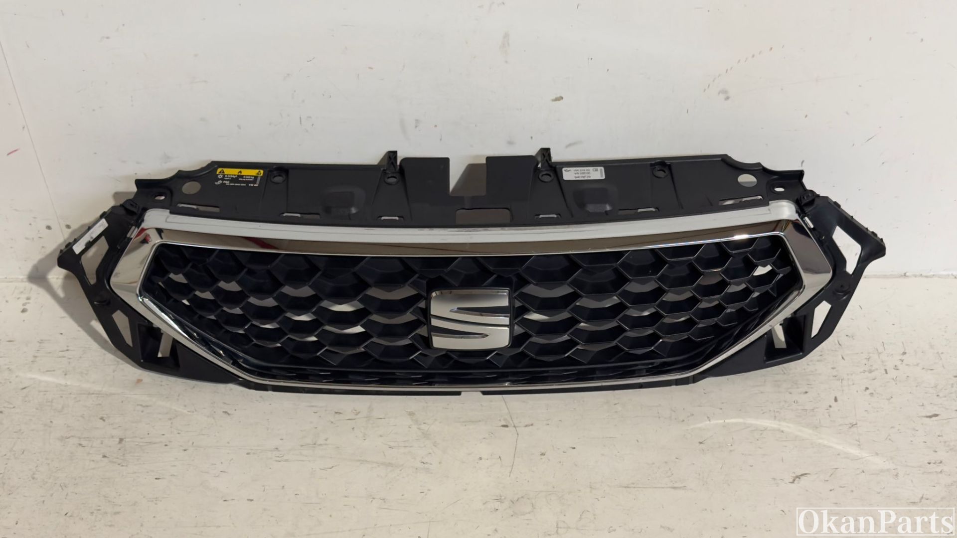 Seat Ateca Facelift-Kühlergrill 575853654M 575853654N