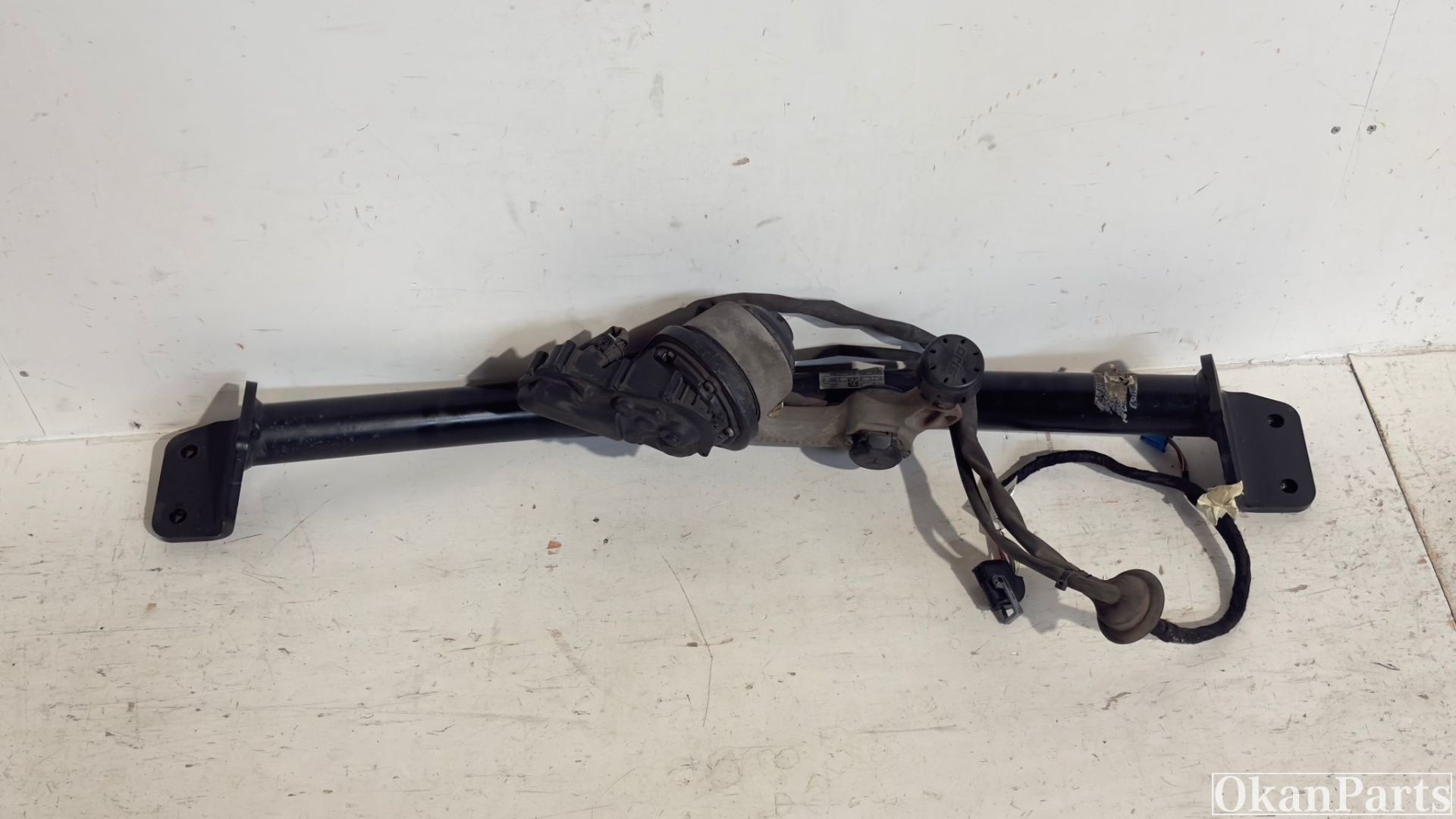 Barre de remorquage Mercedes-Benz Classe C w205 A2053103900