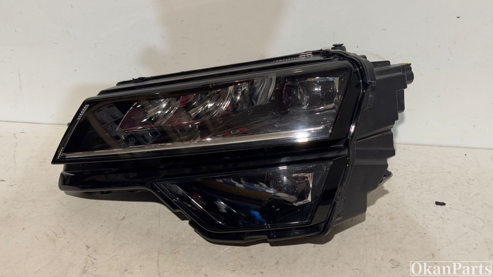 Skoda Karoq LED-Scheinwerfer links 57B941015B