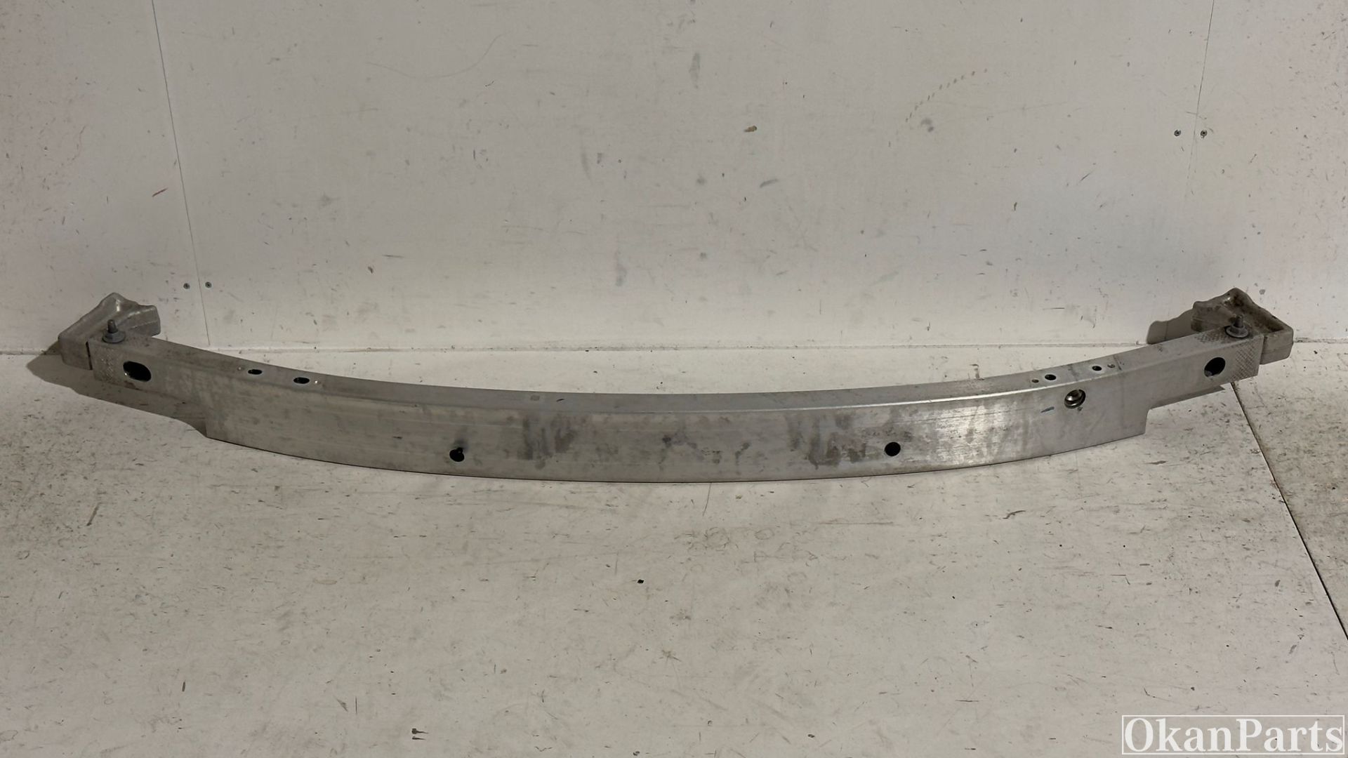 Tesla Model Y Frontstoßstange 1487601-SN-G