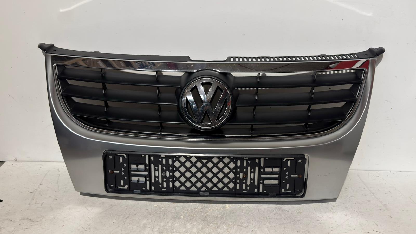 Volskwagen Touran 1T Grille 1T0853651D